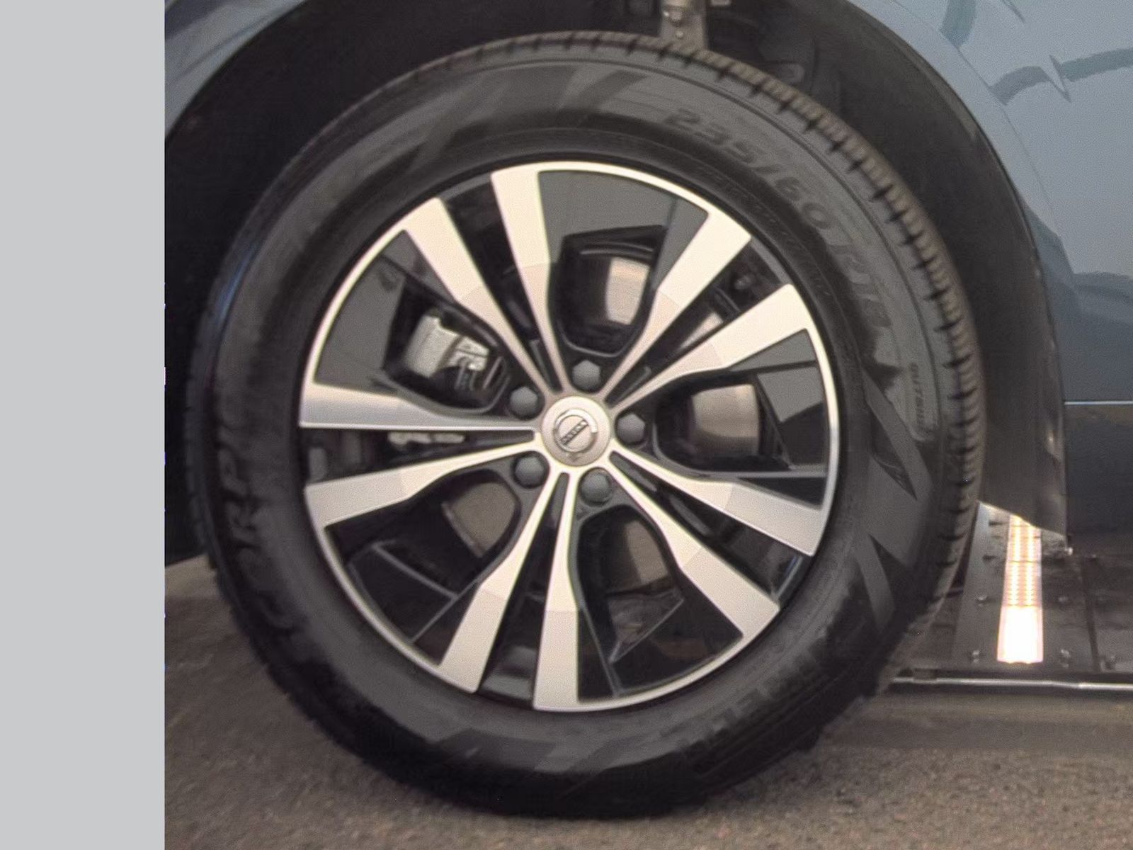 2024 Volvo XC60 B5 Core AWD