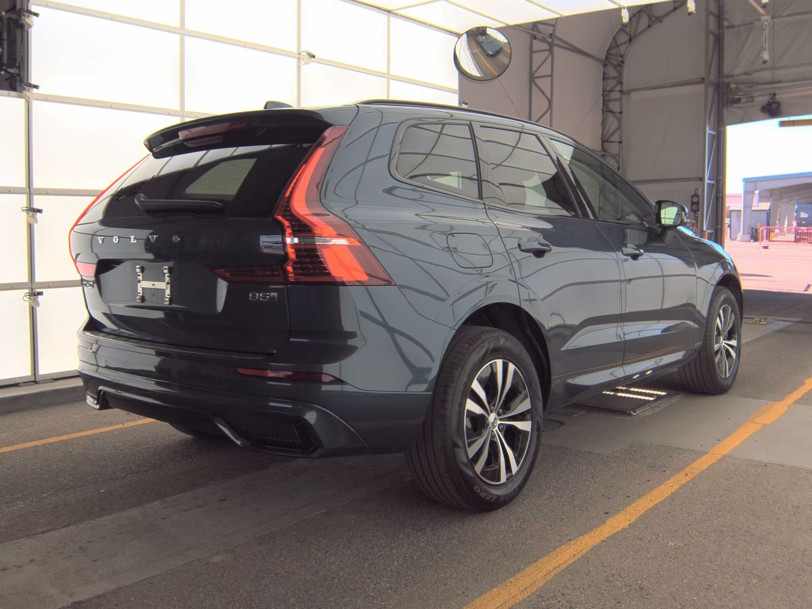 2024 Volvo XC60 B5 Core AWD