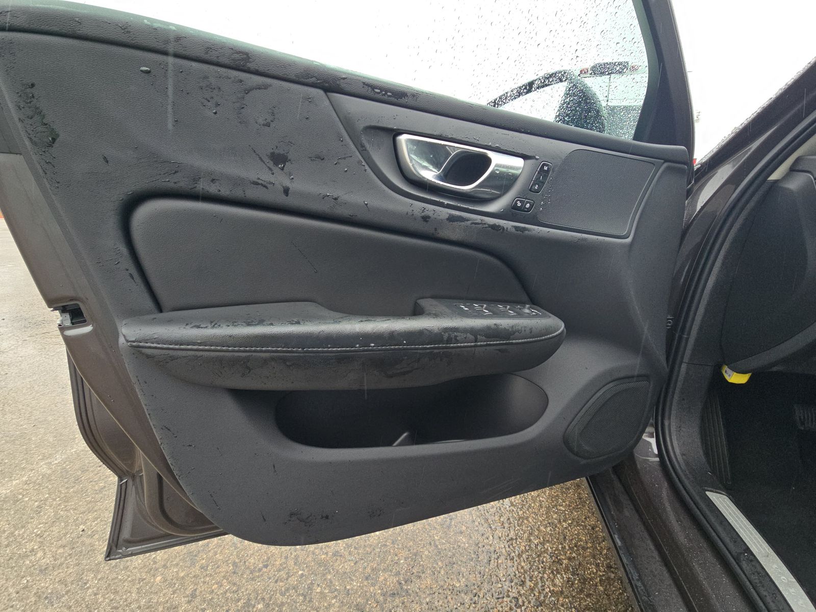 2024 Volvo S60 B5 Plus FWD