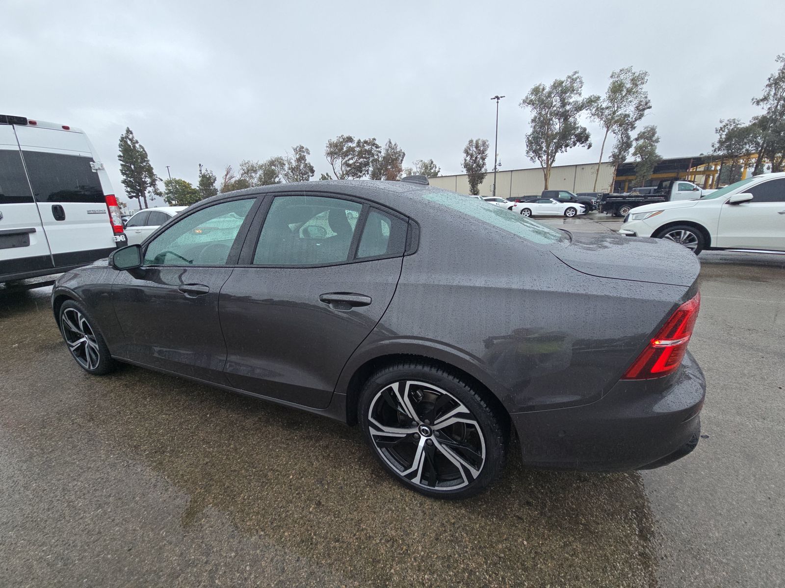 2024 Volvo S60 B5 Plus FWD