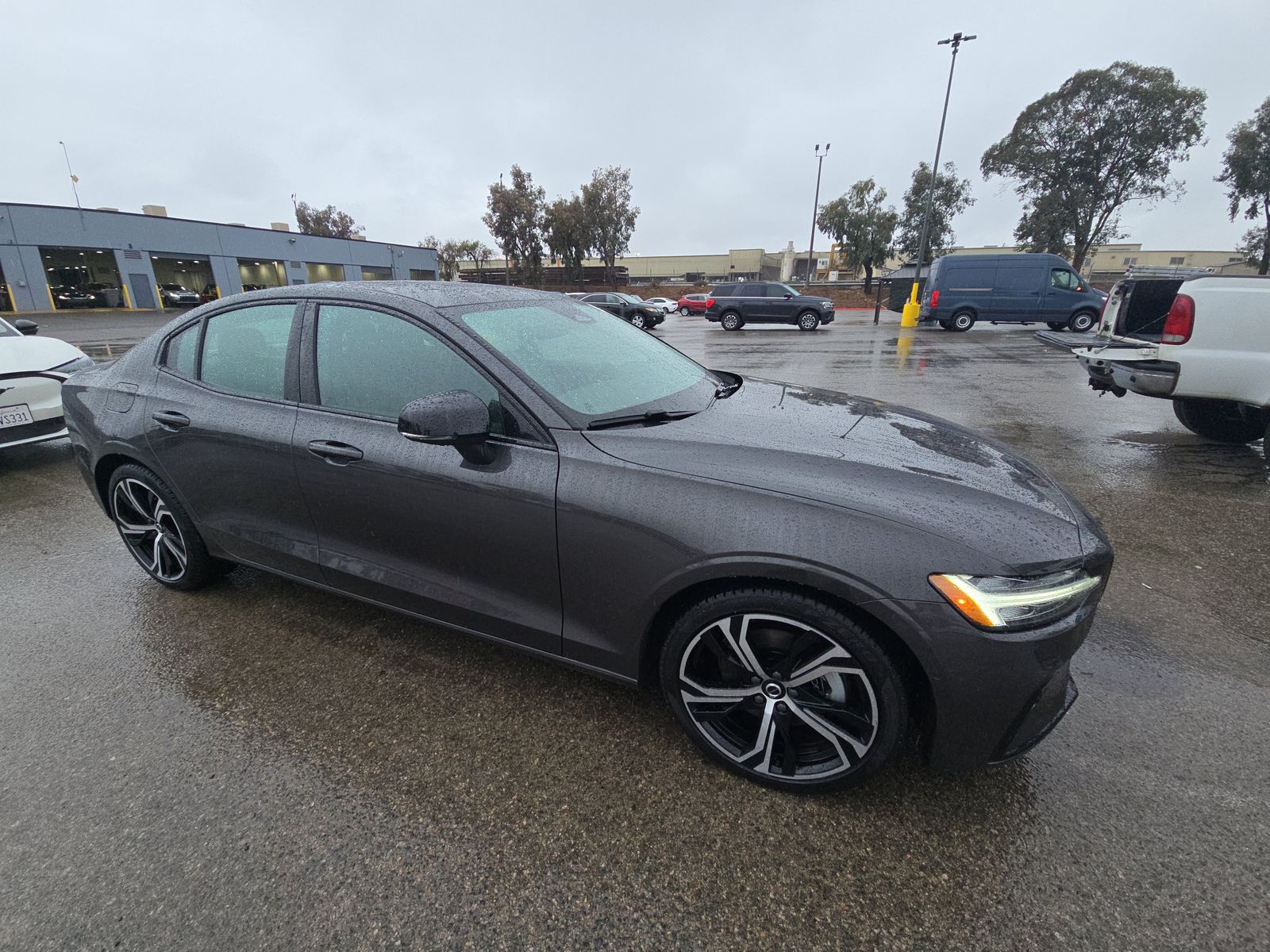 2024 Volvo S60 B5 Plus FWD
