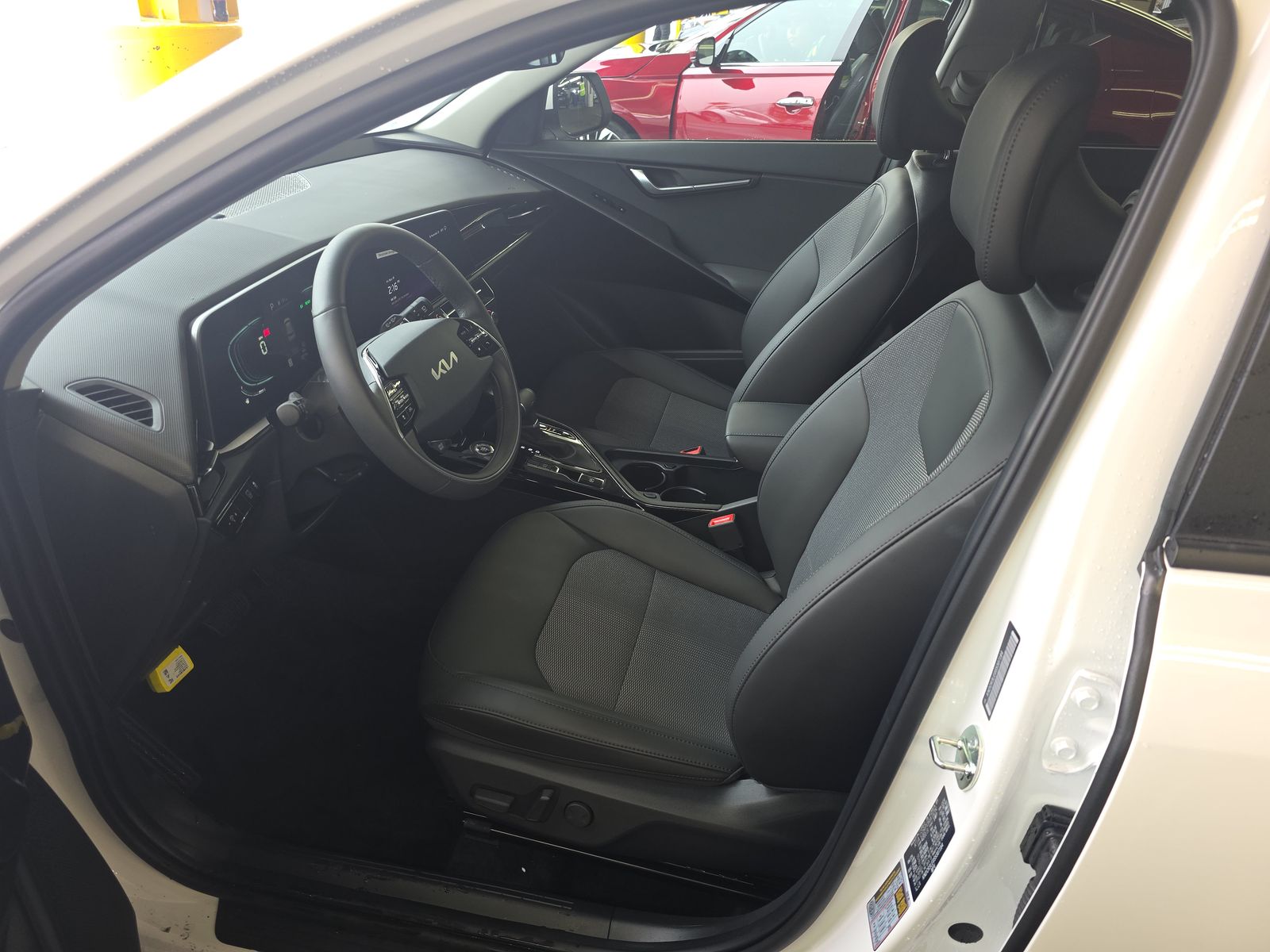 2025 Kia Niro EX FWD