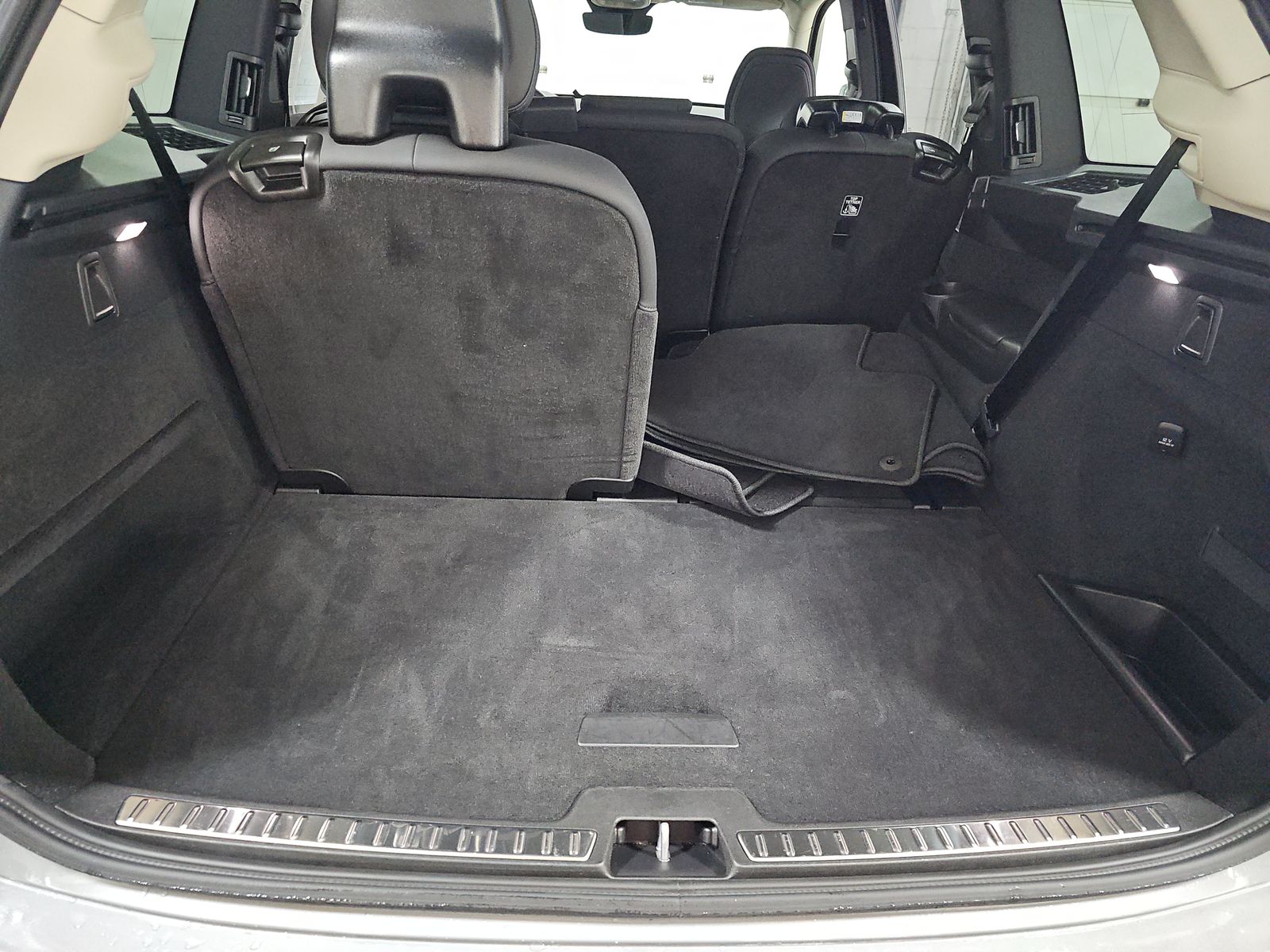 2025 Volvo XC90 B6 Plus AWD