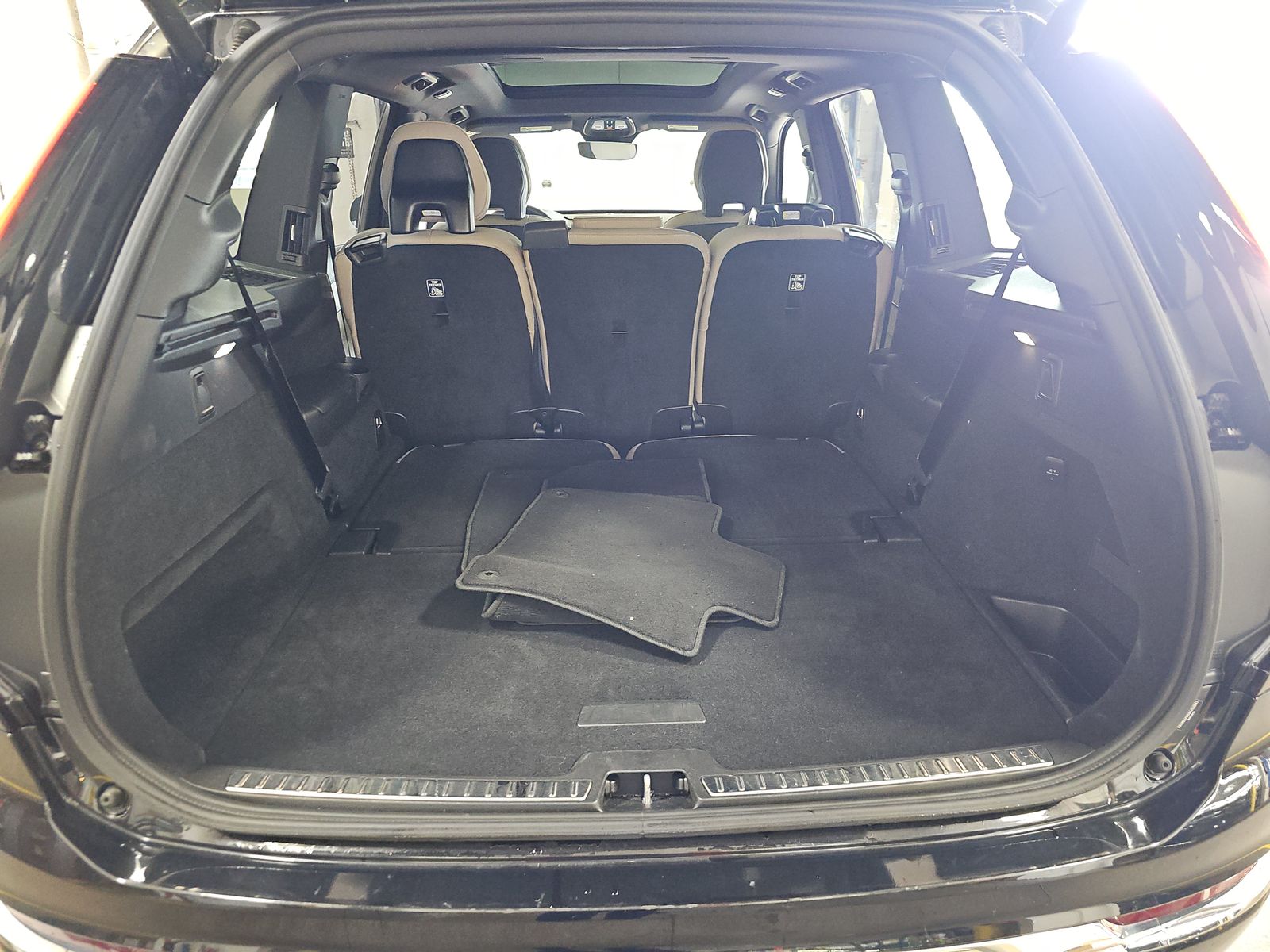 2025 Volvo XC90 B6 Plus AWD