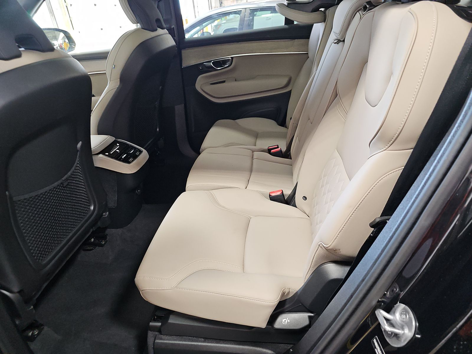 2025 Volvo XC90 B6 Plus AWD