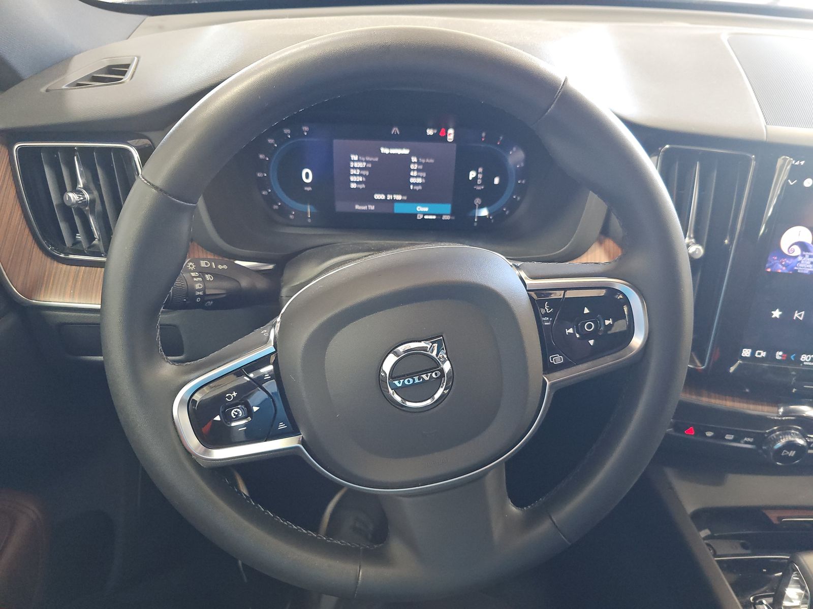 2024 Volvo XC60 B5 Plus AWD