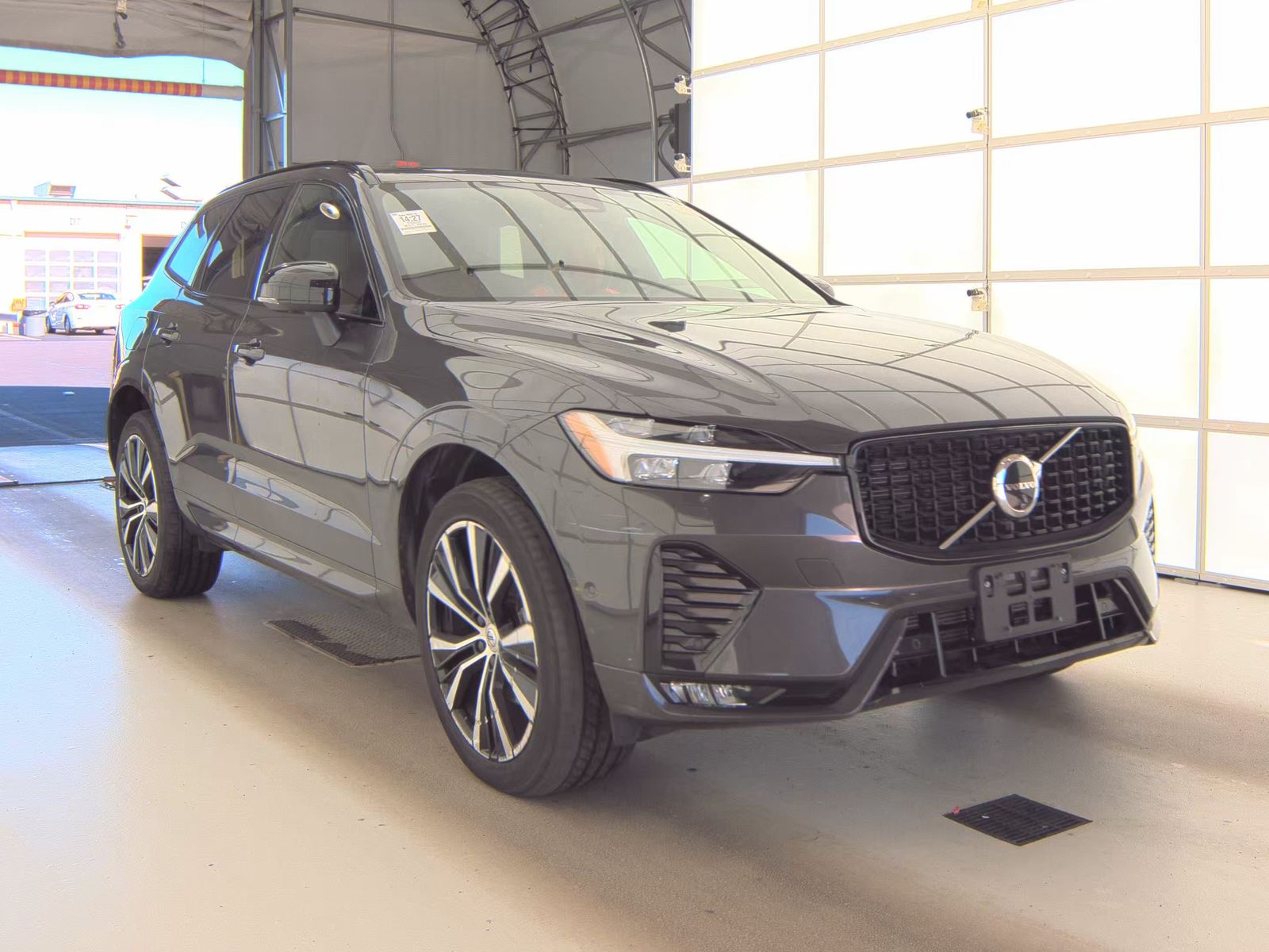 2024 Volvo XC60 B5 Plus AWD