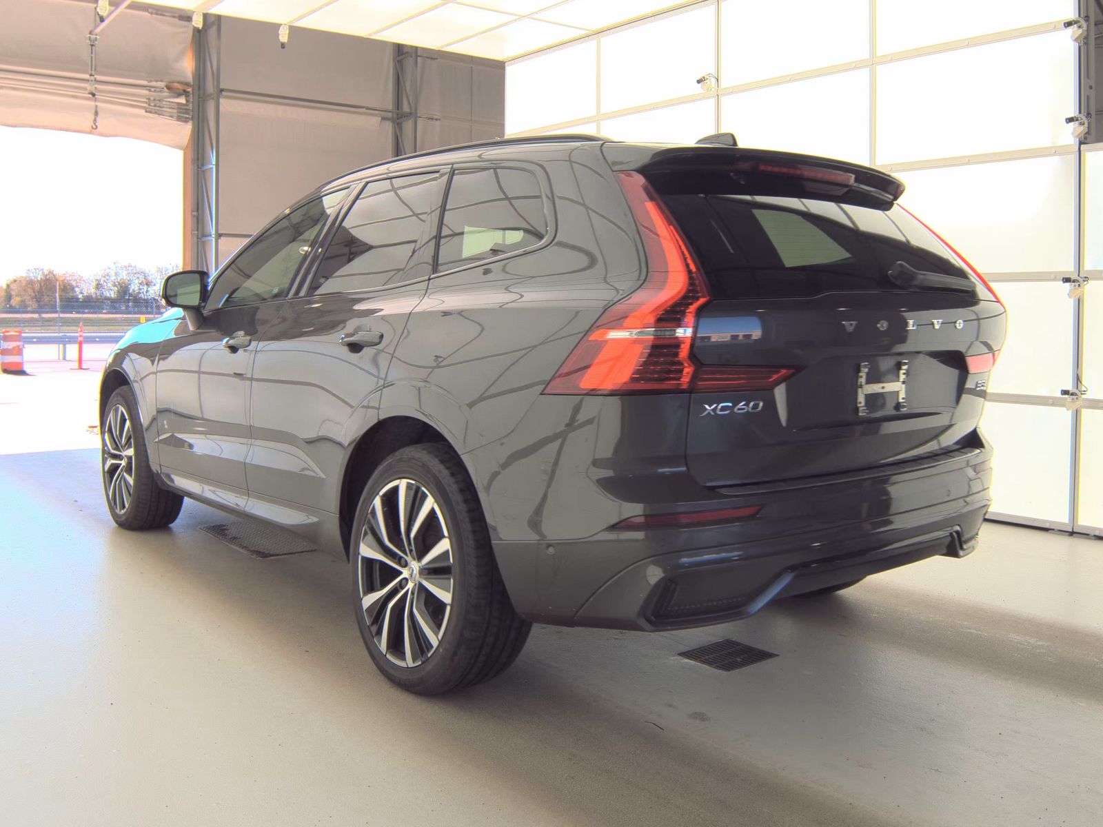 2024 Volvo XC60 B5 Plus AWD