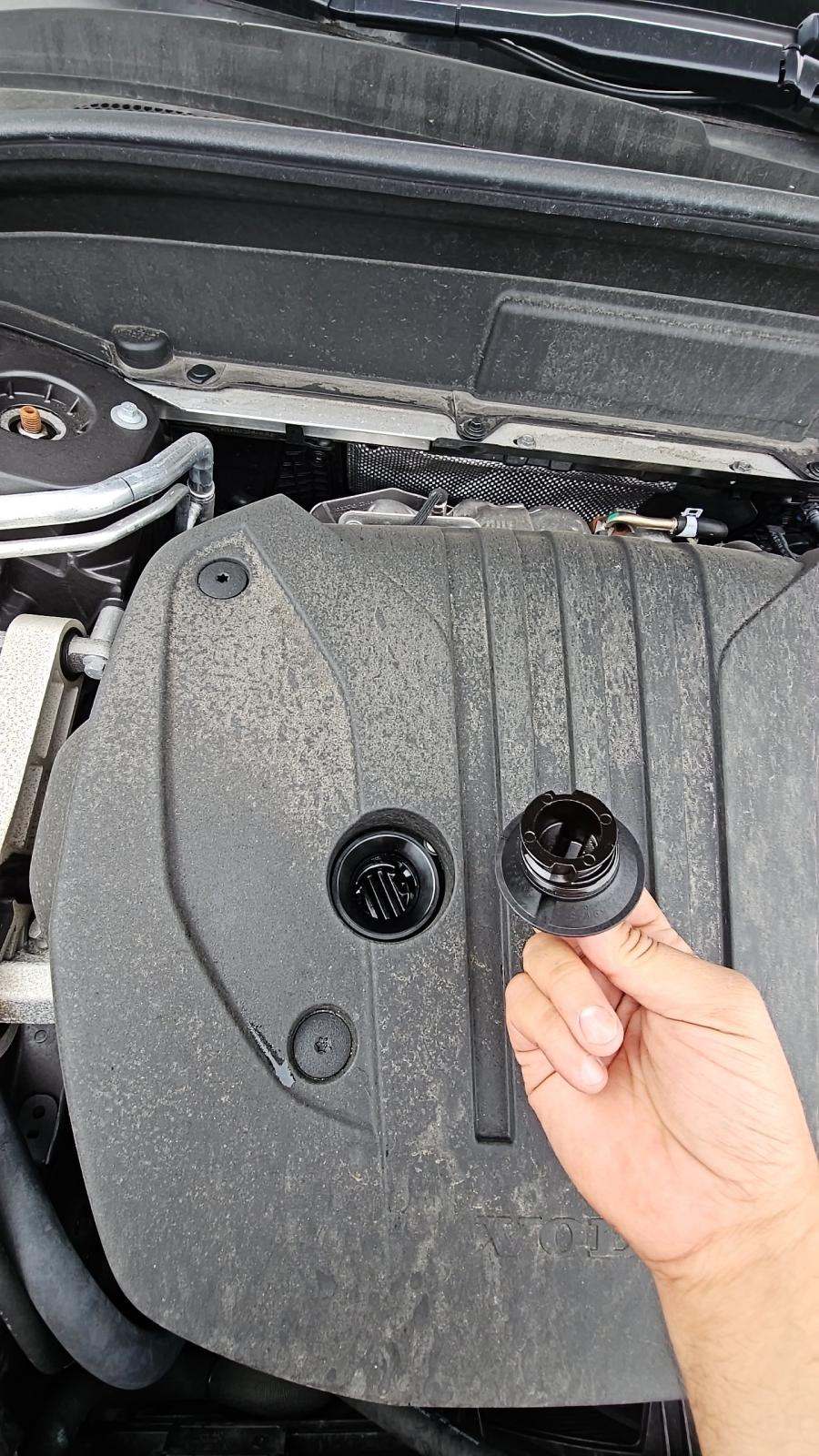 2024 Volvo XC60 B5 Plus AWD