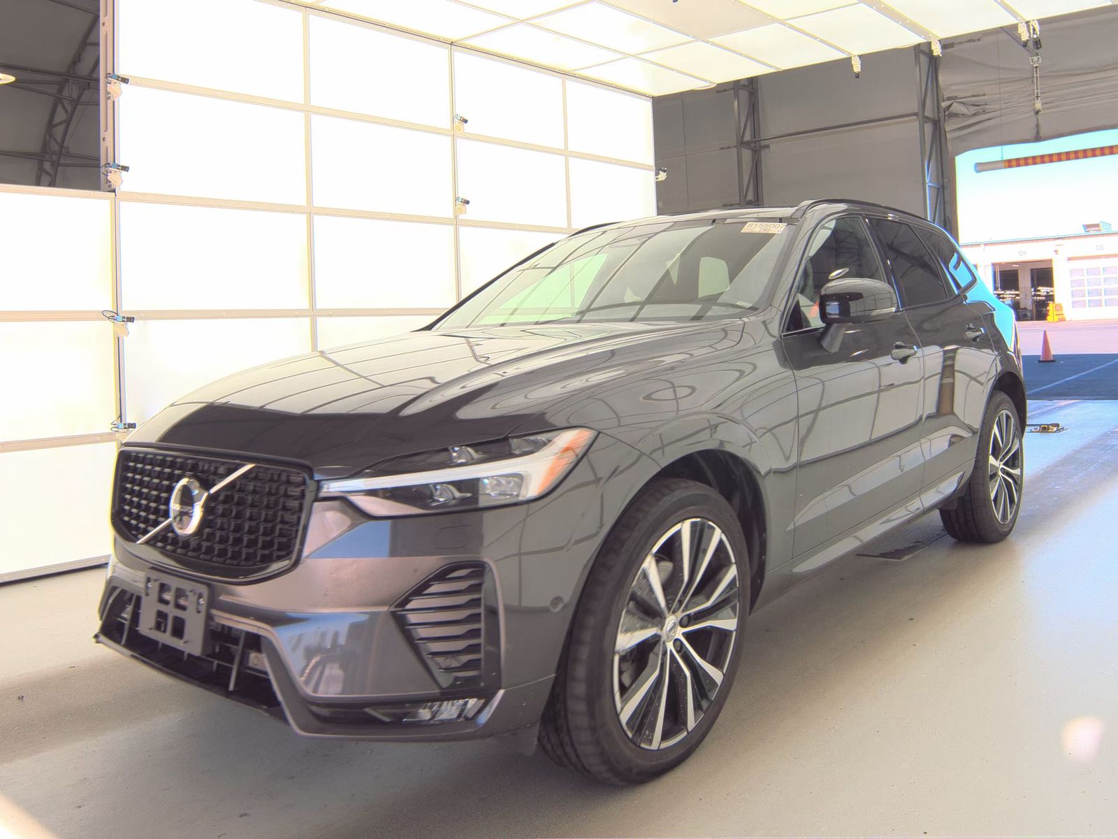 2024 Volvo XC60 B5 Plus AWD