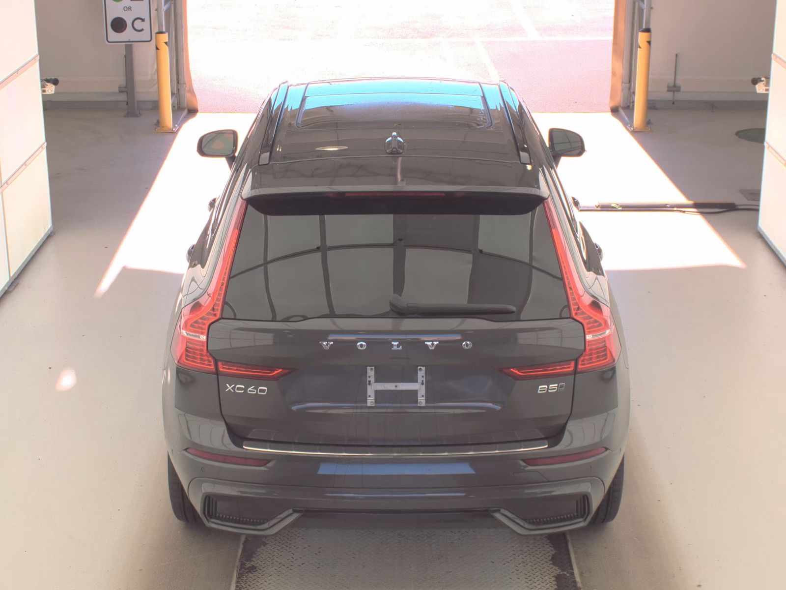 2024 Volvo XC60 B5 Plus AWD