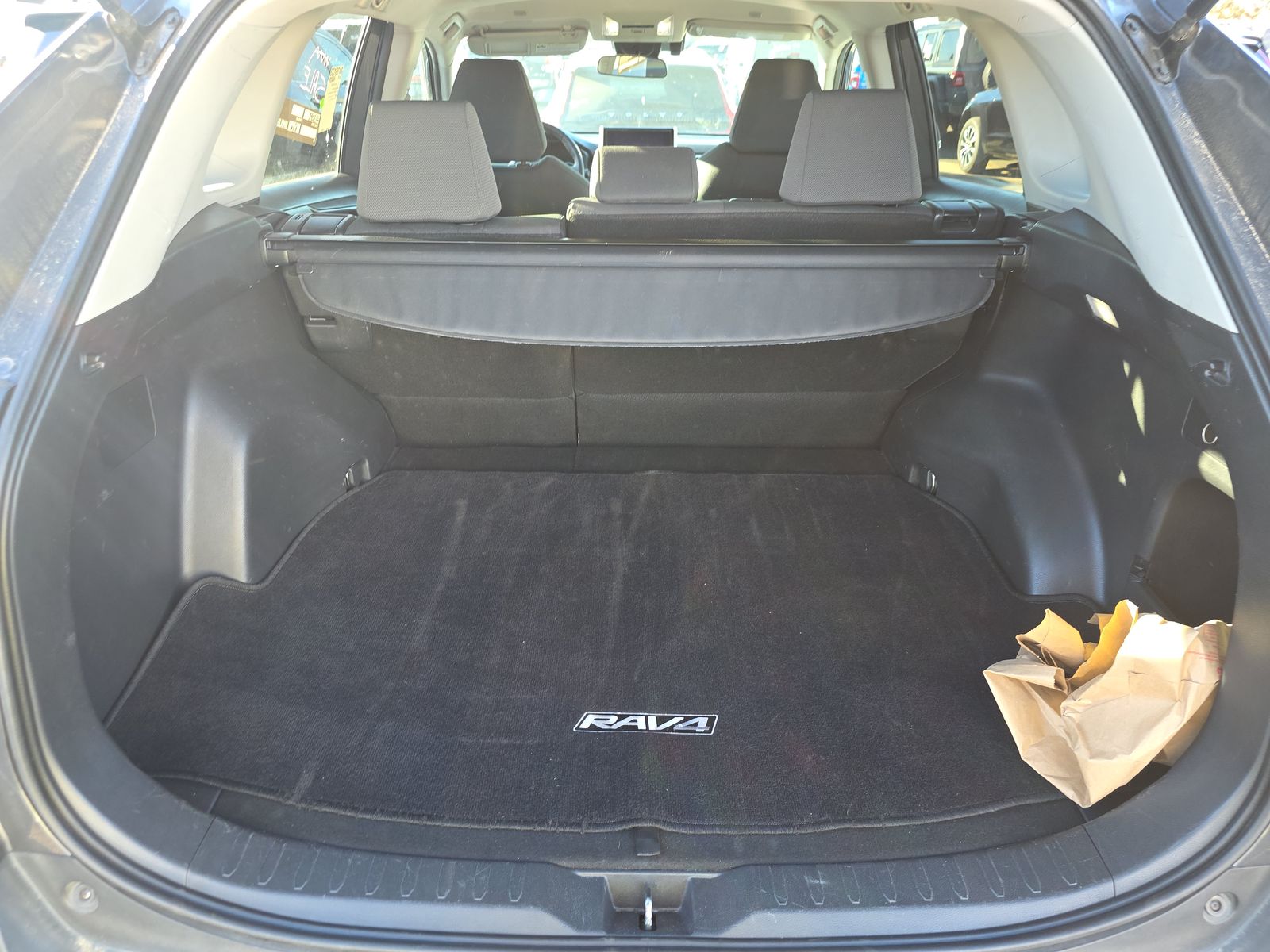 2024 Toyota RAV4 XLE AWD