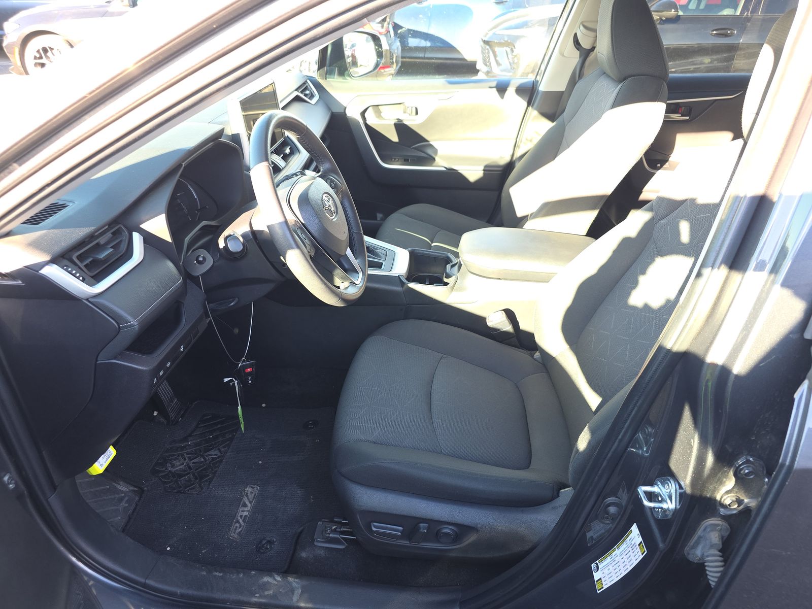 2024 Toyota RAV4 XLE AWD