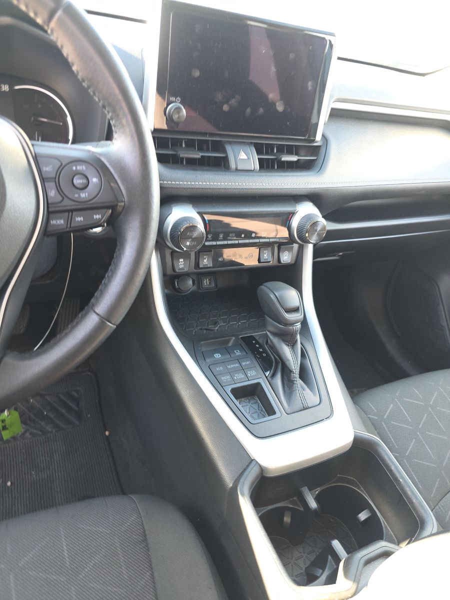 2024 Toyota RAV4 XLE AWD