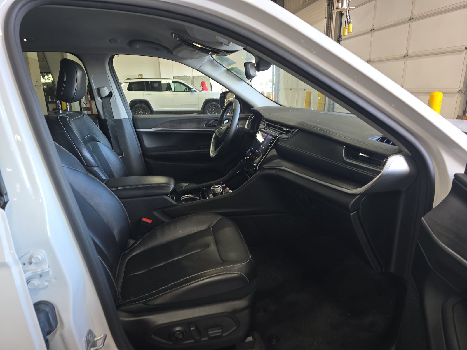 2023 Jeep Grand Cherokee Limited AWD