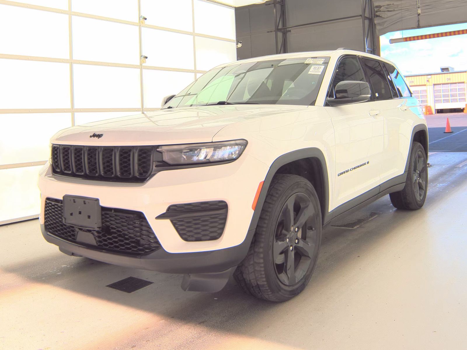 2023 Jeep Grand Cherokee Altitude AWD