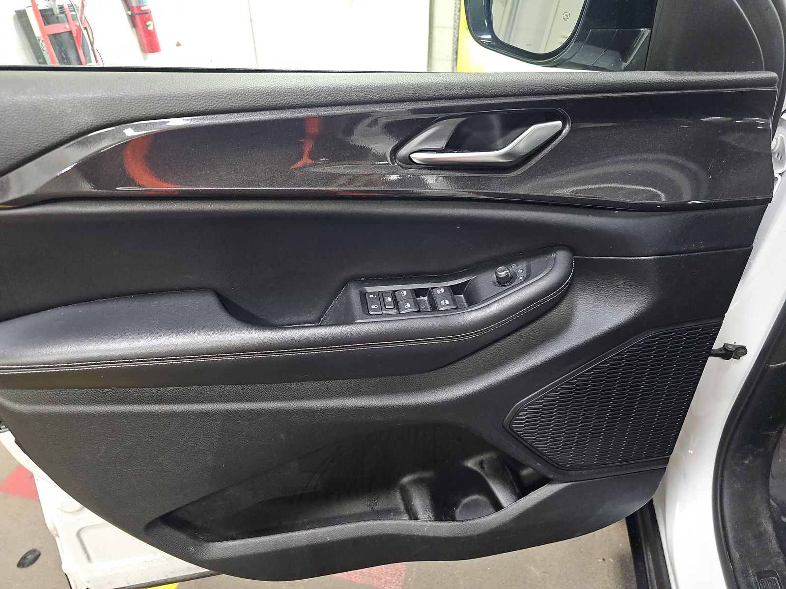 2023 Jeep Grand Cherokee Altitude AWD