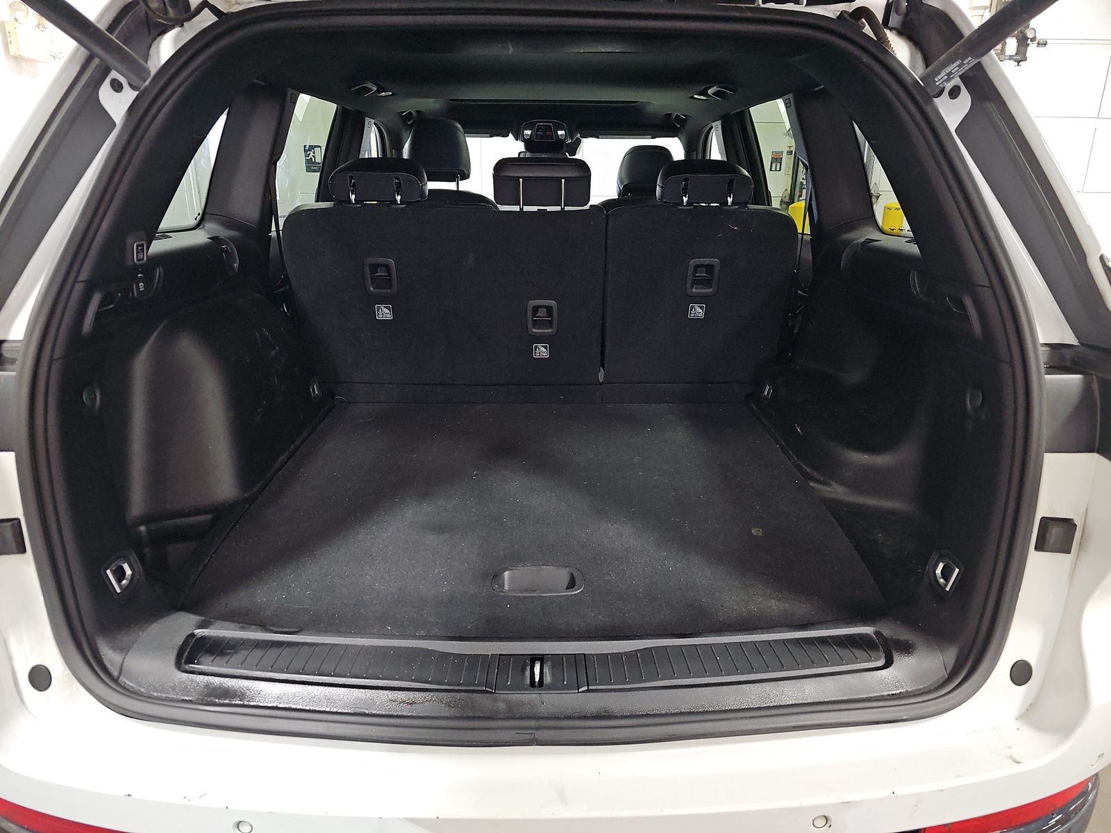 2023 Jeep Grand Cherokee Altitude AWD