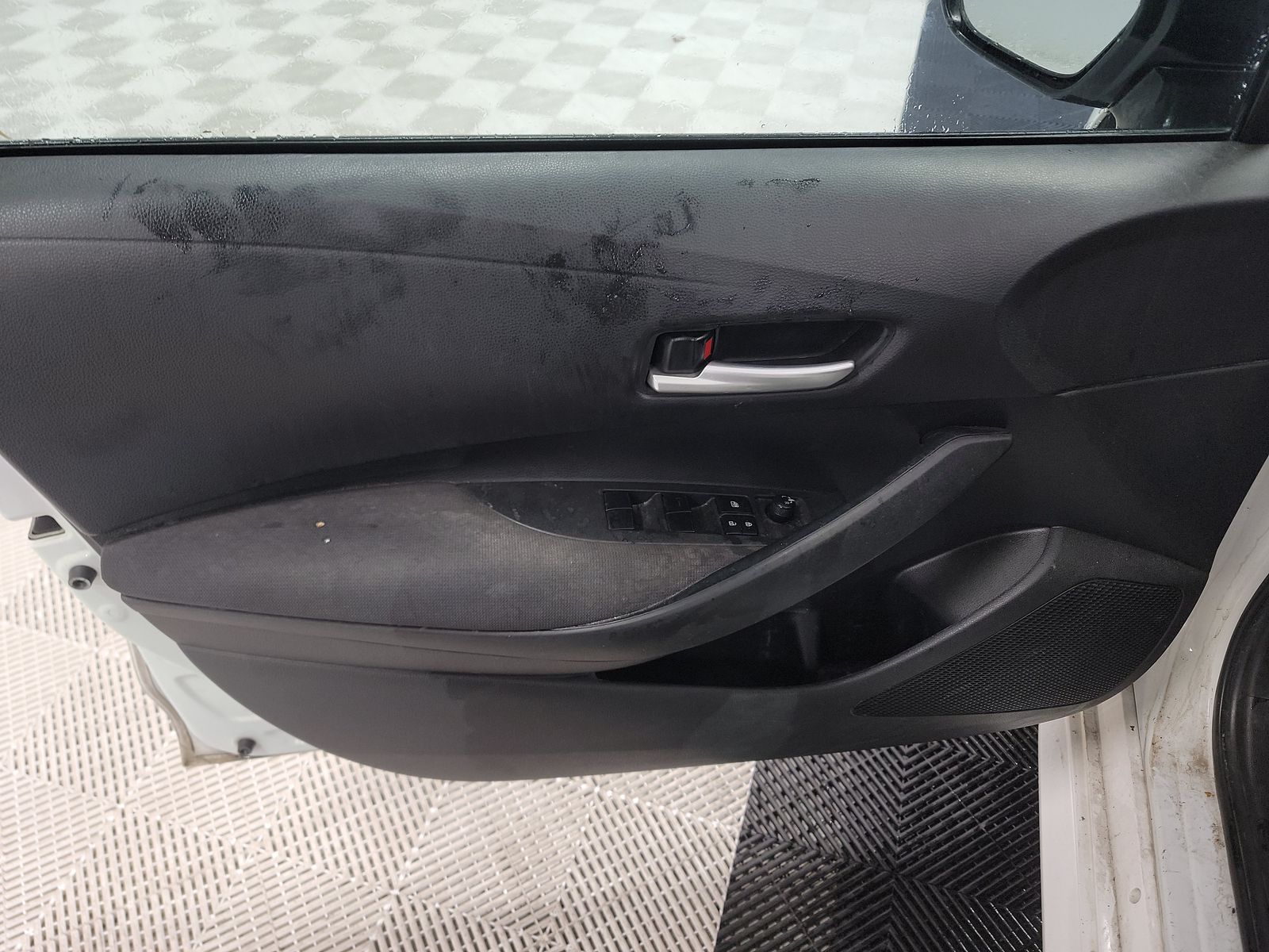 2020 Toyota Corolla LE FWD