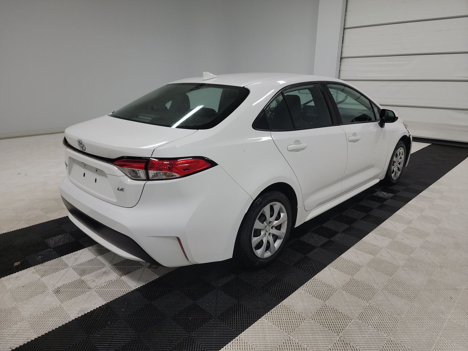 2020 Toyota Corolla LE FWD