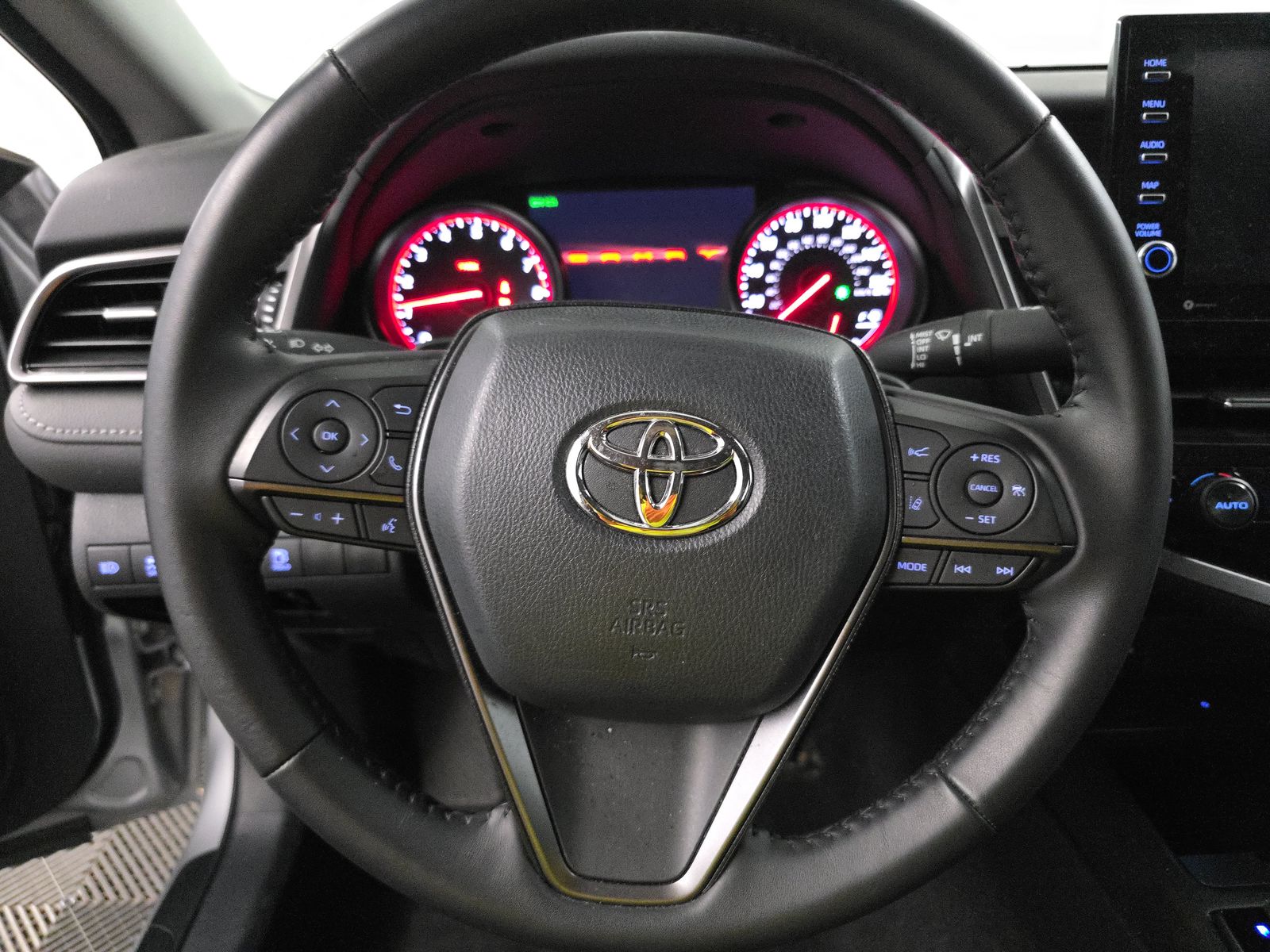 2024 Toyota Camry XSE FWD