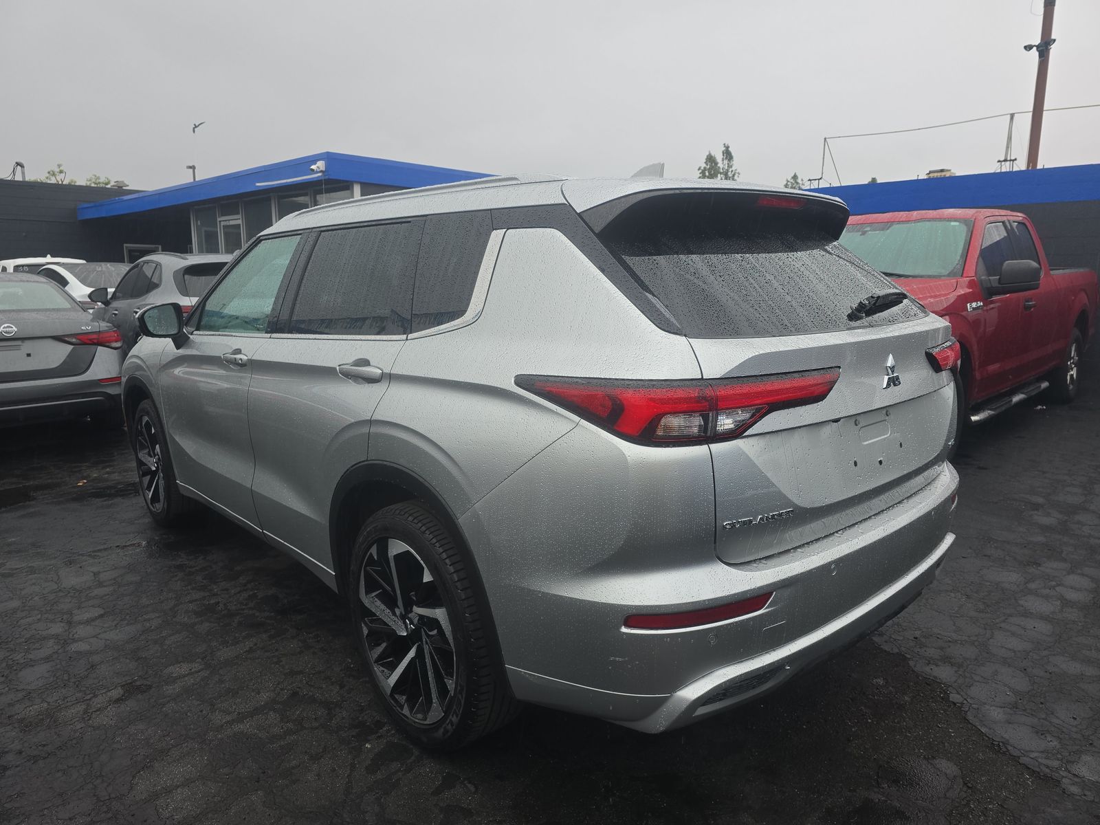 2023 Mitsubishi Outlander SE AWD