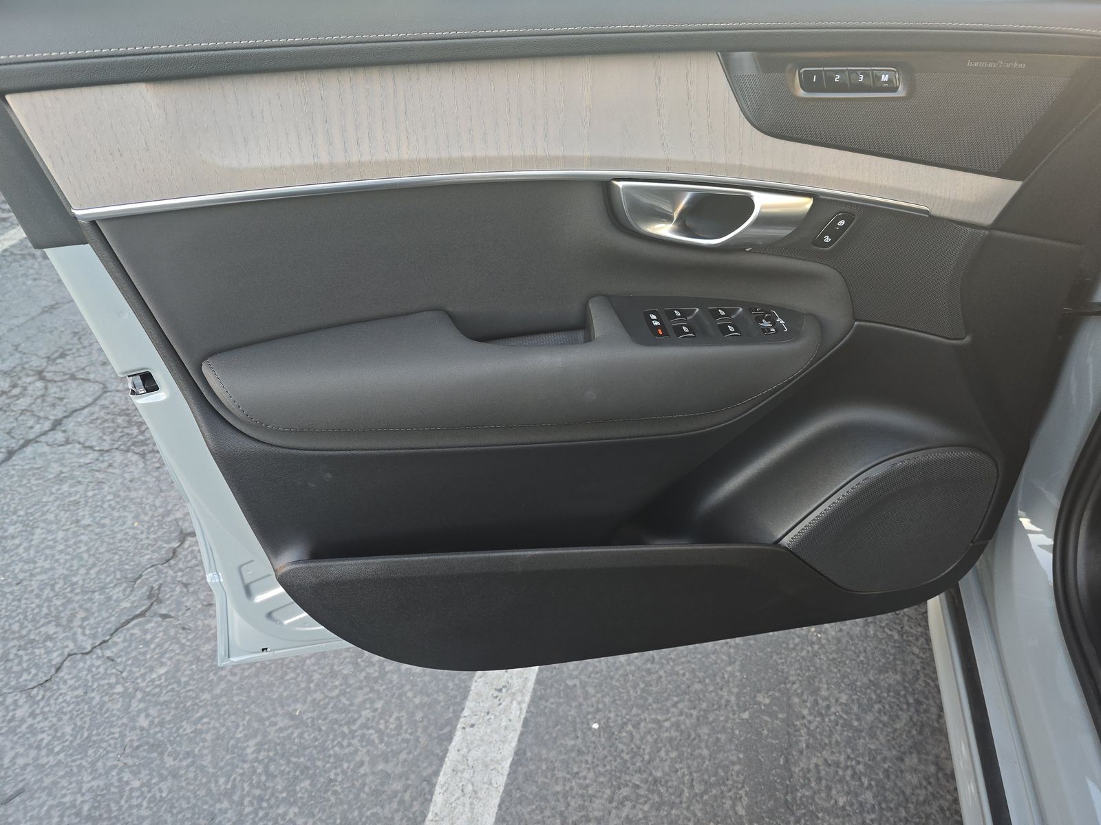 2025 Volvo XC90 B5 Ultra AWD