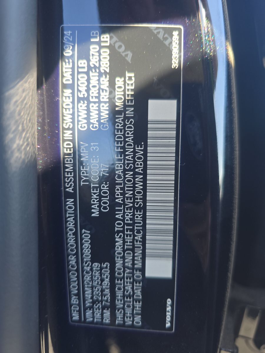 2025 Volvo XC60 B5 Plus AWD