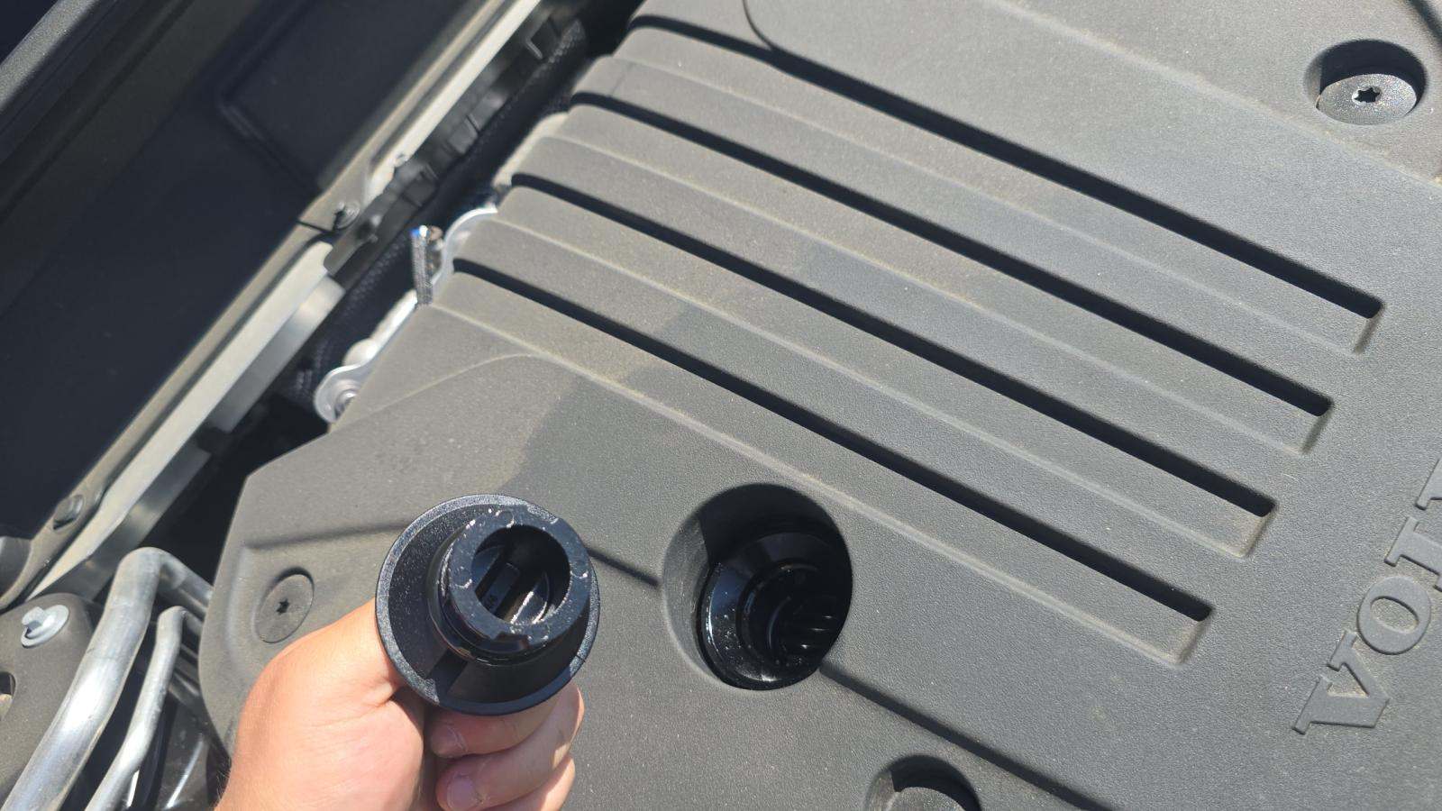 2025 Volvo XC60 B5 Plus AWD