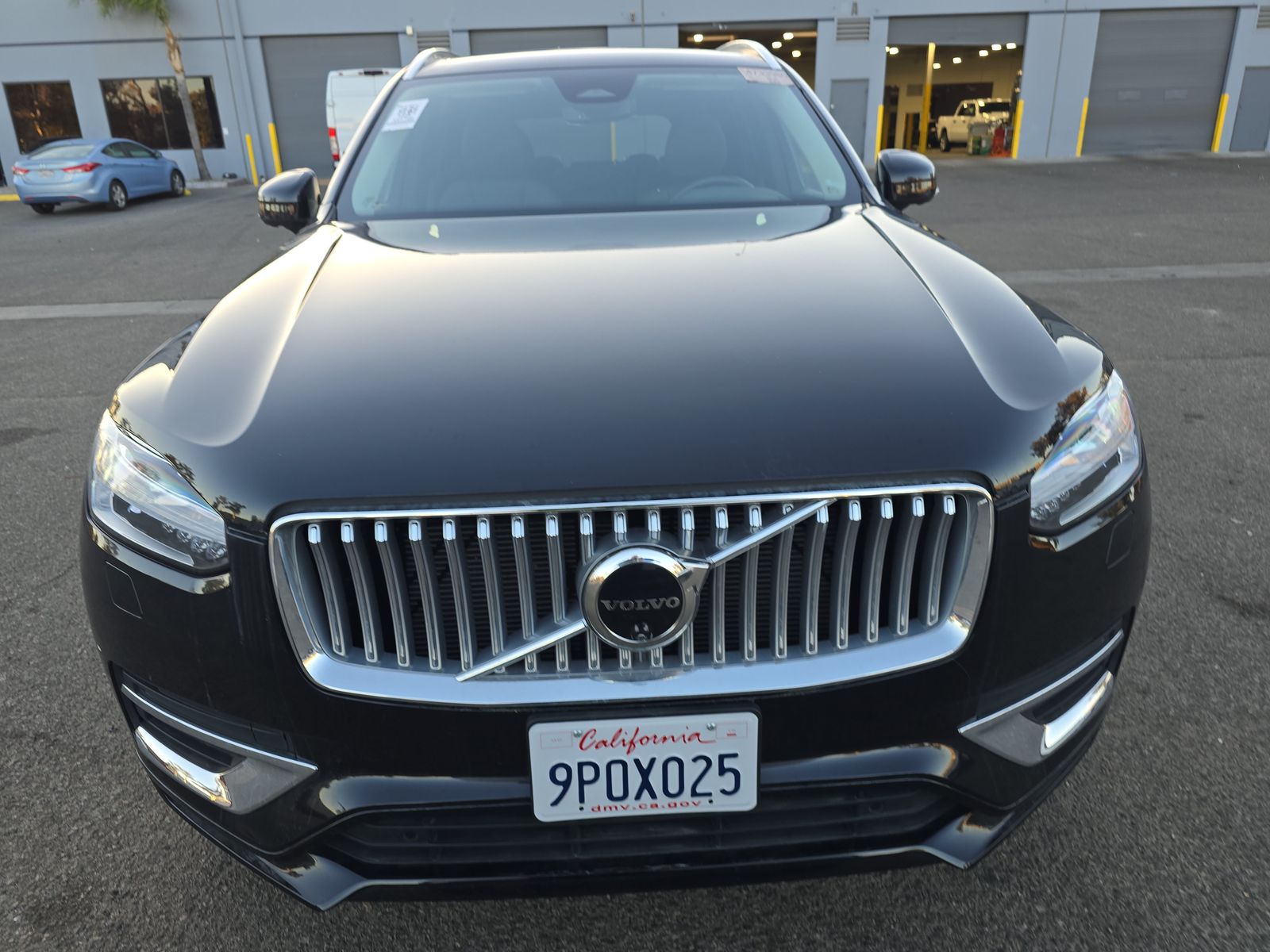 2025 Volvo XC90 B6 Plus AWD