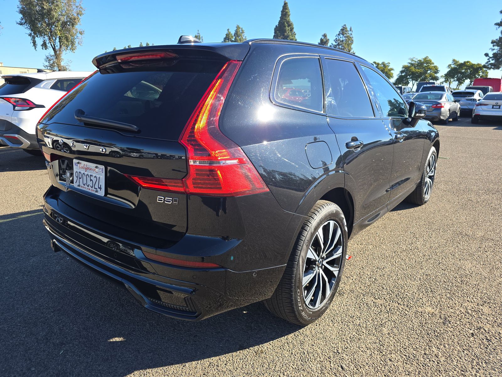 2025 Volvo XC60 B5 Plus AWD