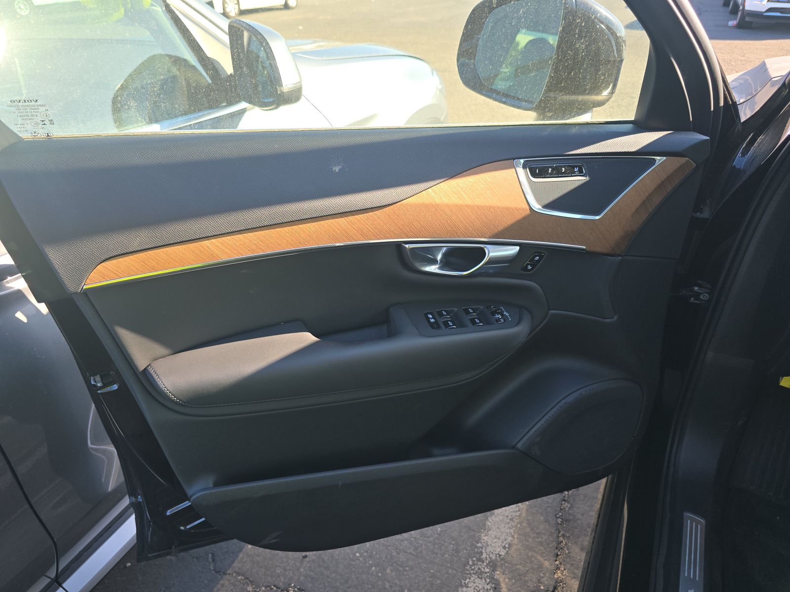 2025 Volvo XC90 B6 Plus AWD