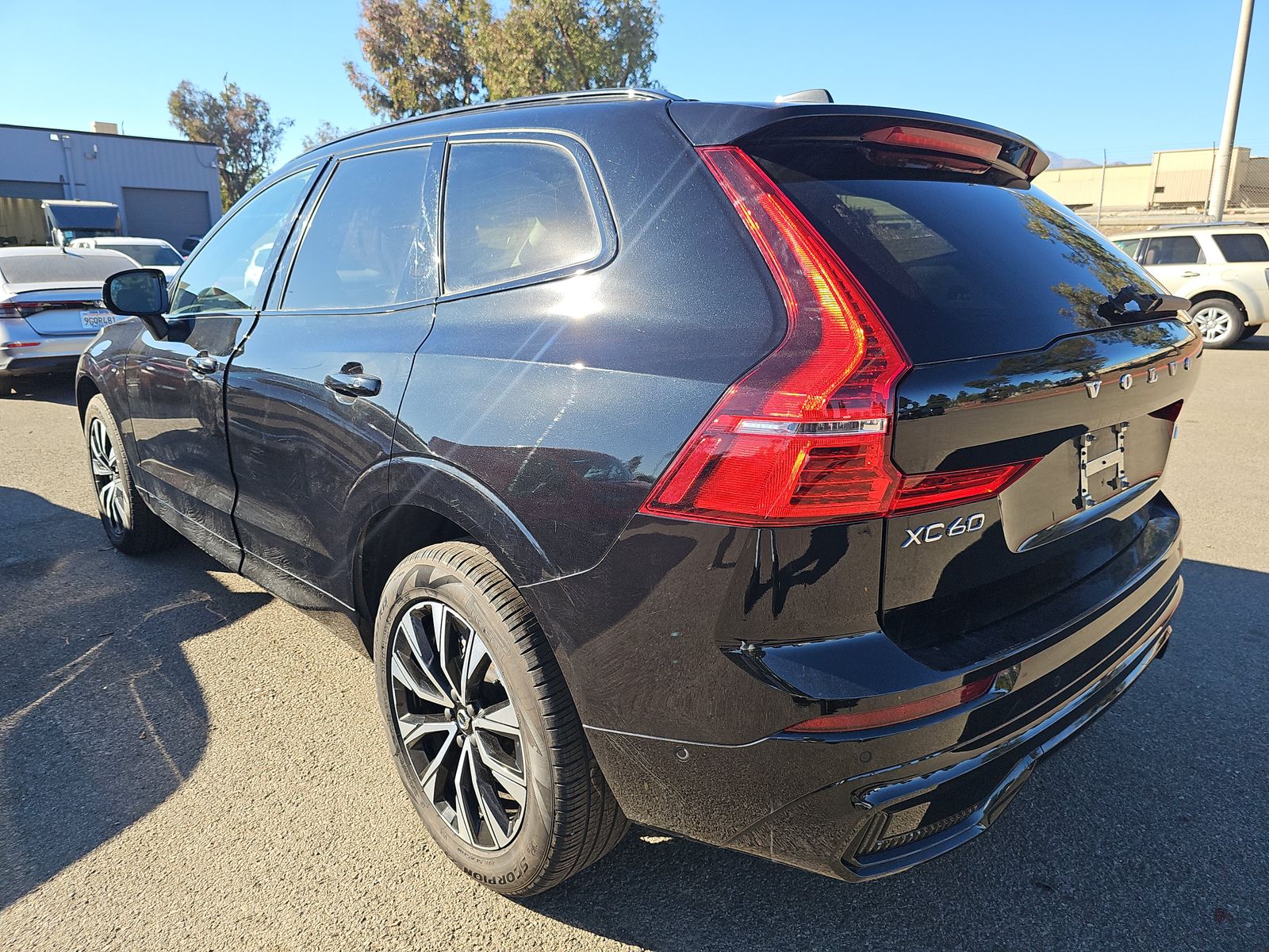 2025 Volvo XC60 B5 Plus AWD