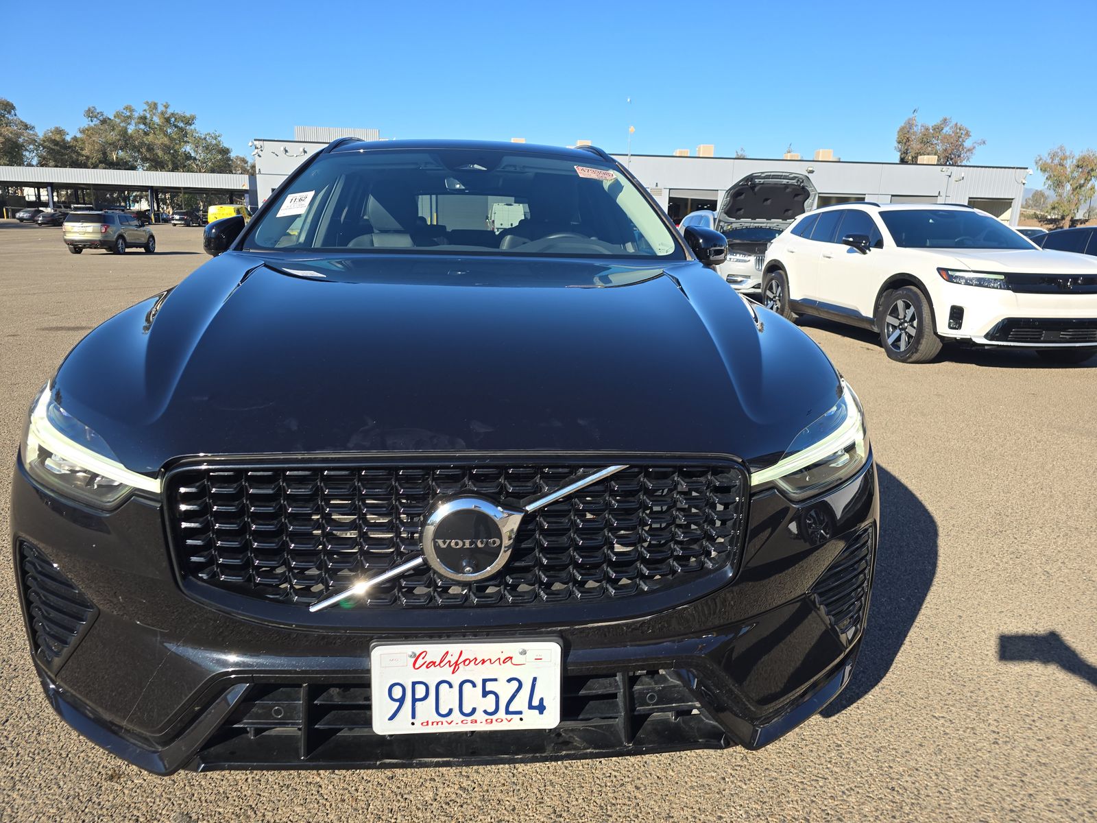 2025 Volvo XC60 B5 Plus AWD