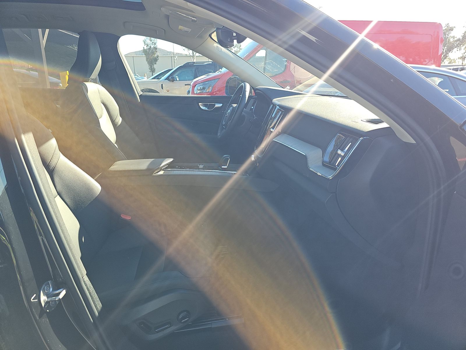 2025 Volvo XC60 B5 Plus AWD