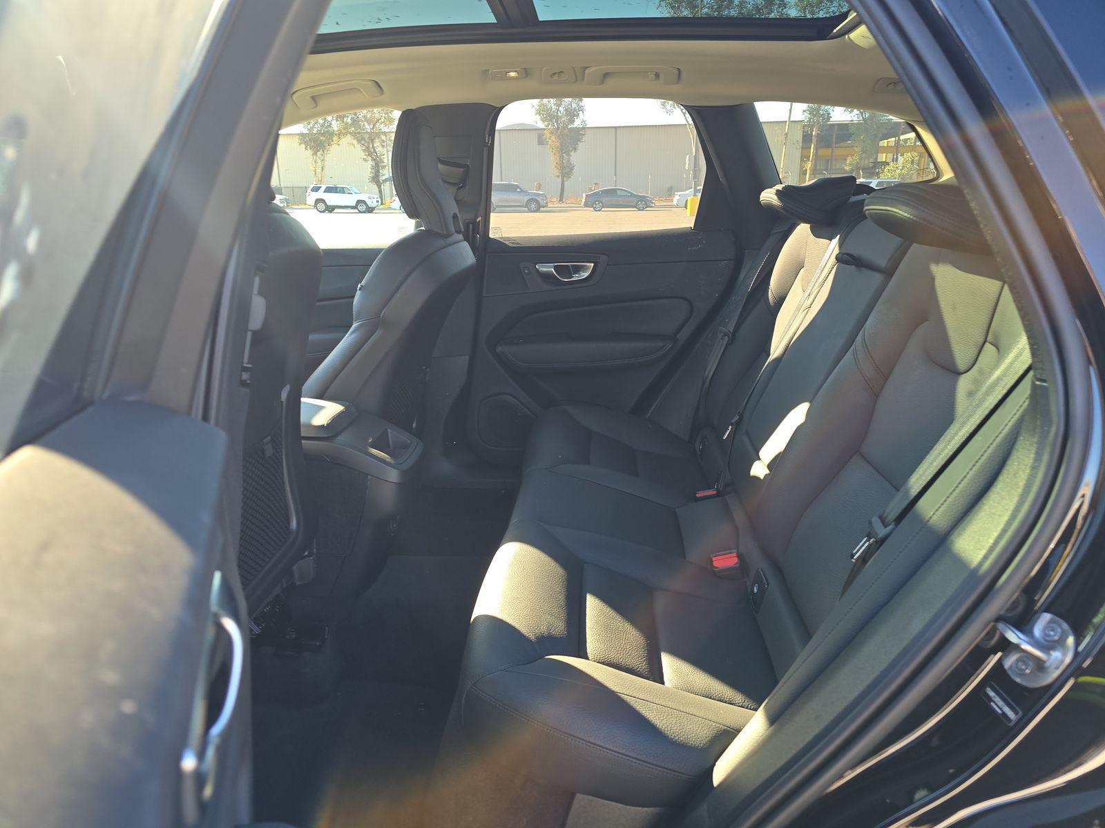 2025 Volvo XC60 B5 Plus AWD