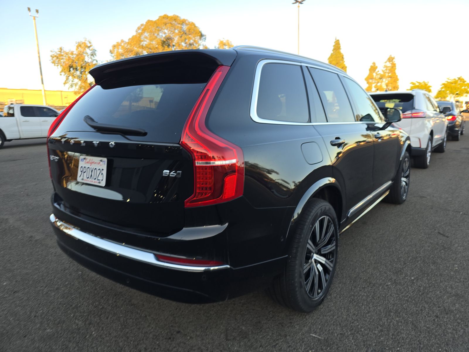 2025 Volvo XC90 B6 Plus AWD