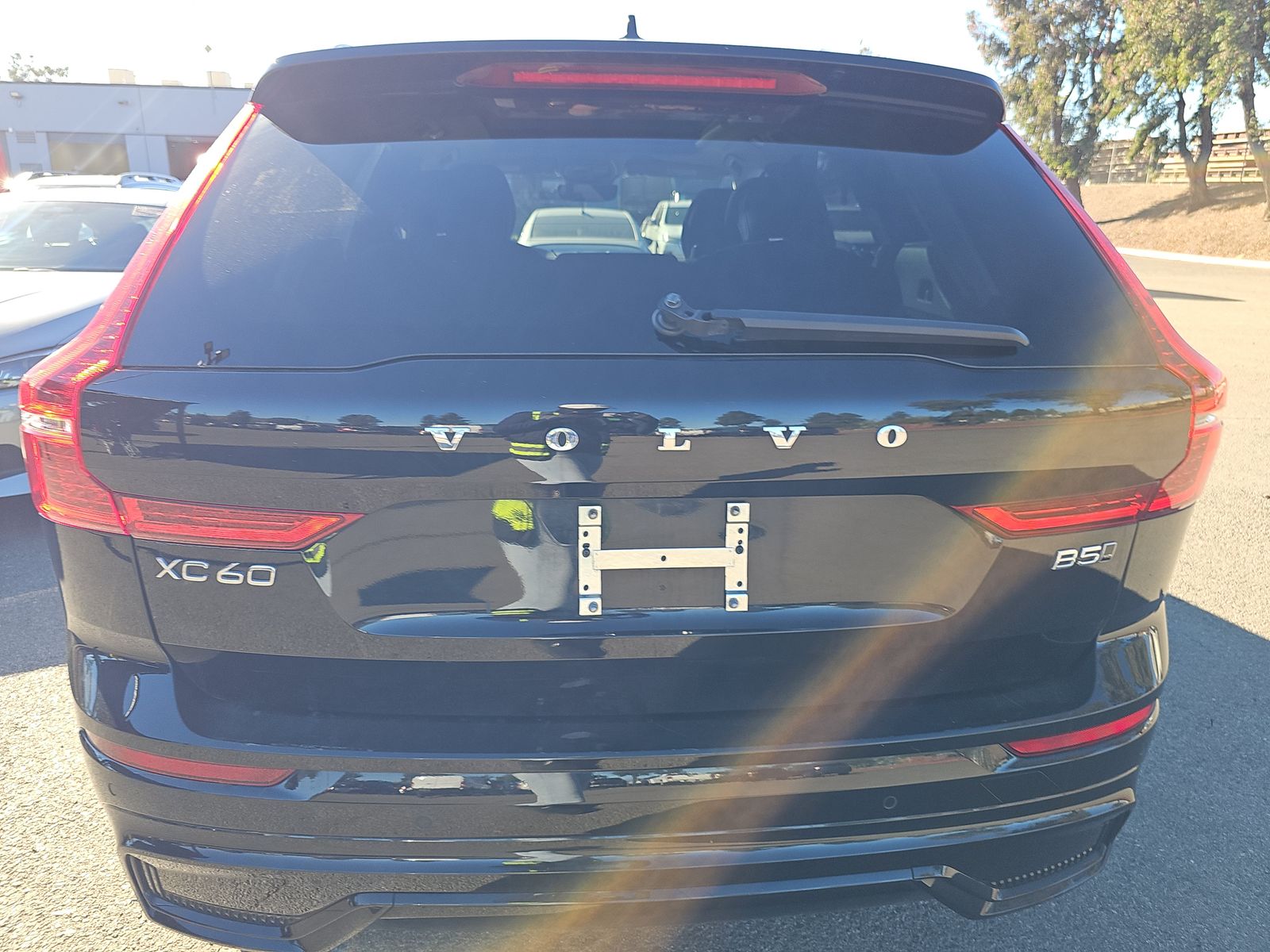 2025 Volvo XC60 B5 Plus AWD