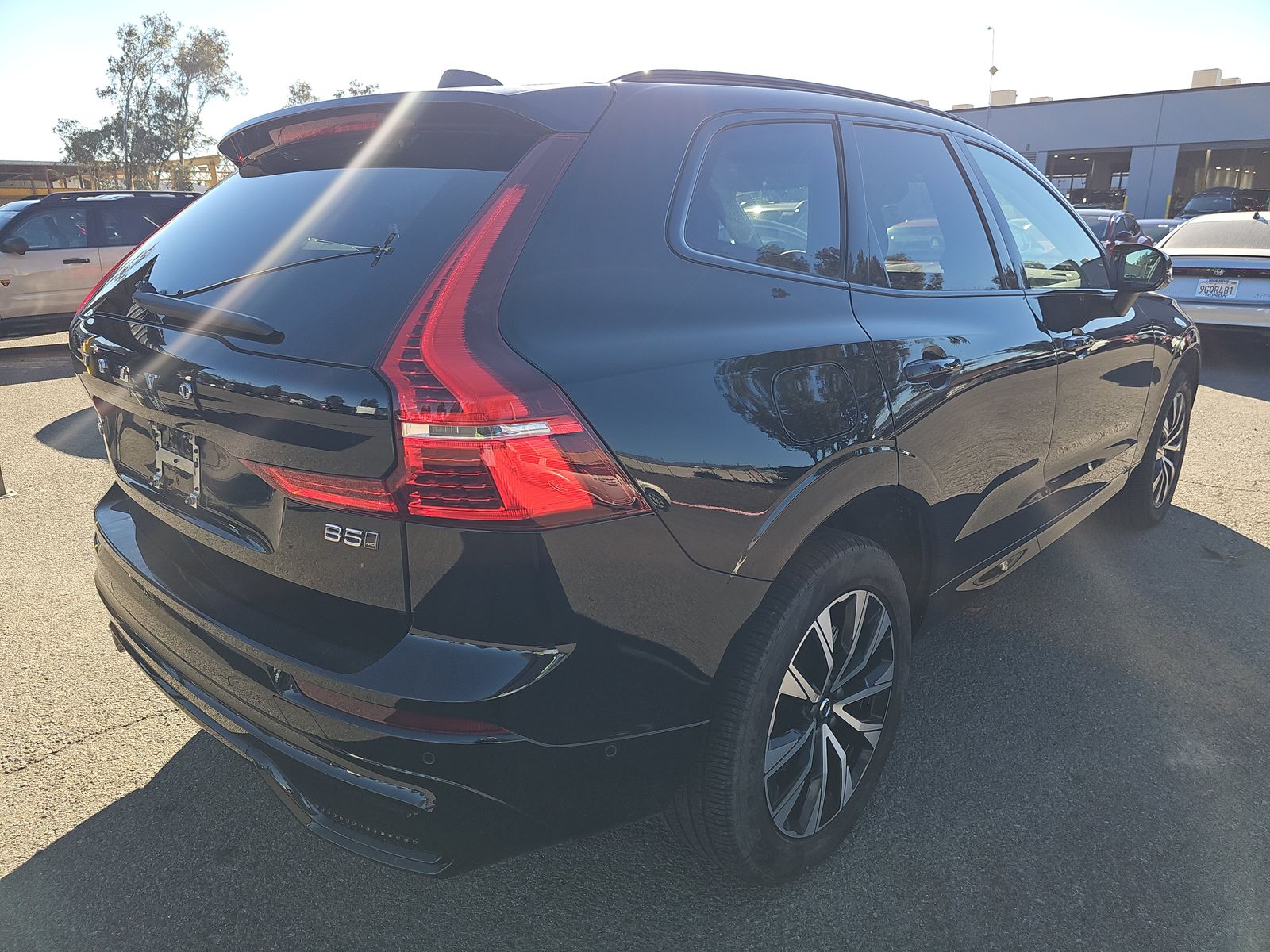 2025 Volvo XC60 B5 Plus AWD