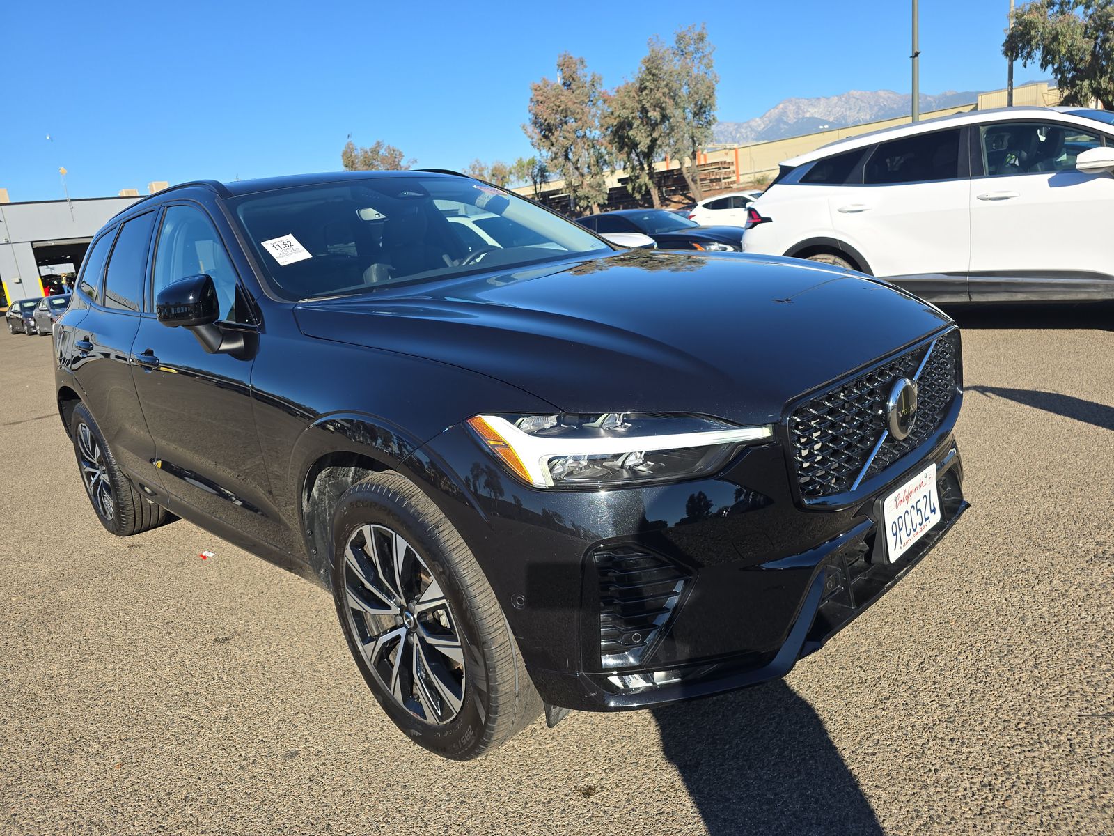 2025 Volvo XC60 B5 Plus AWD