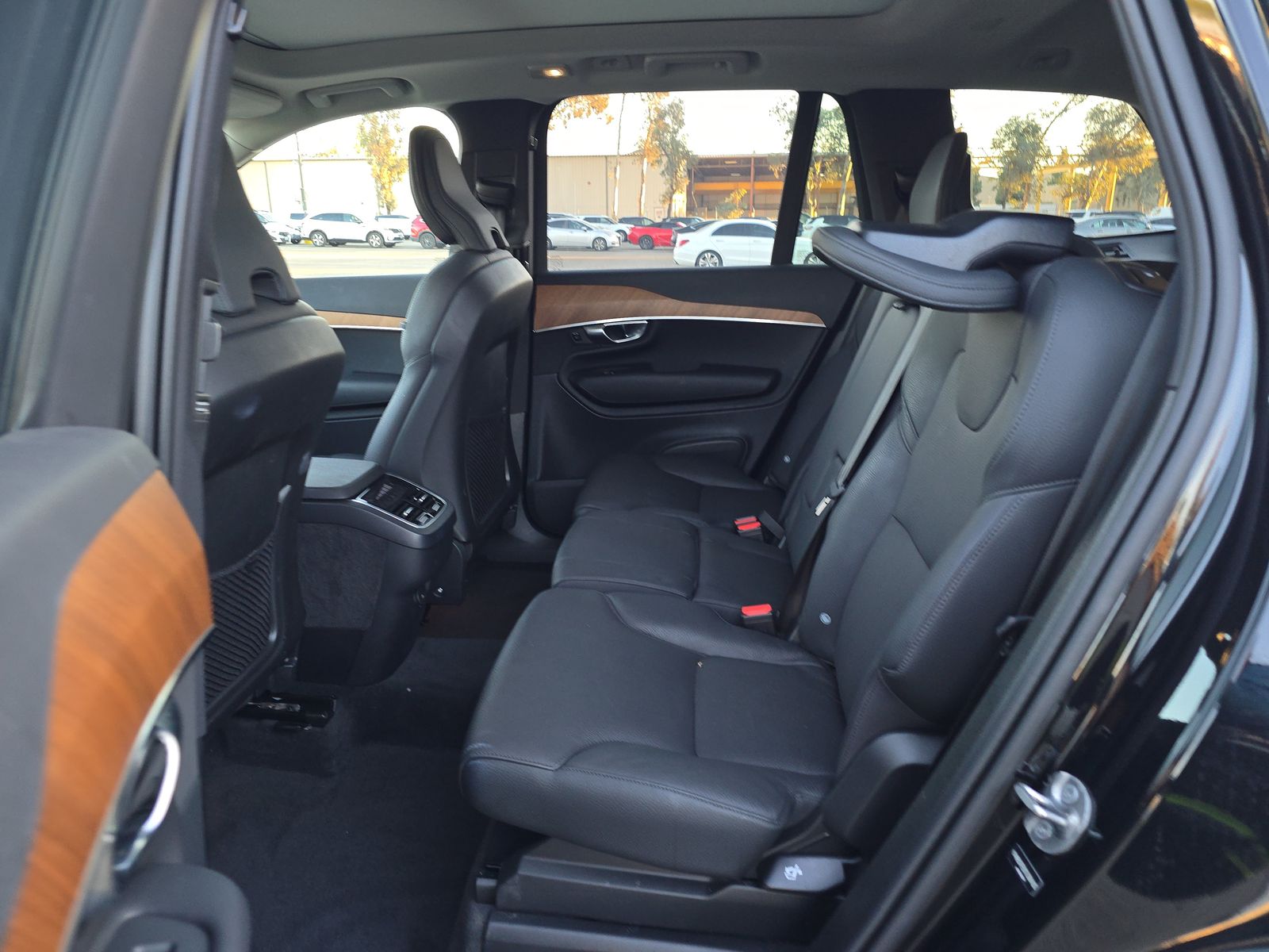 2025 Volvo XC90 B6 Plus AWD