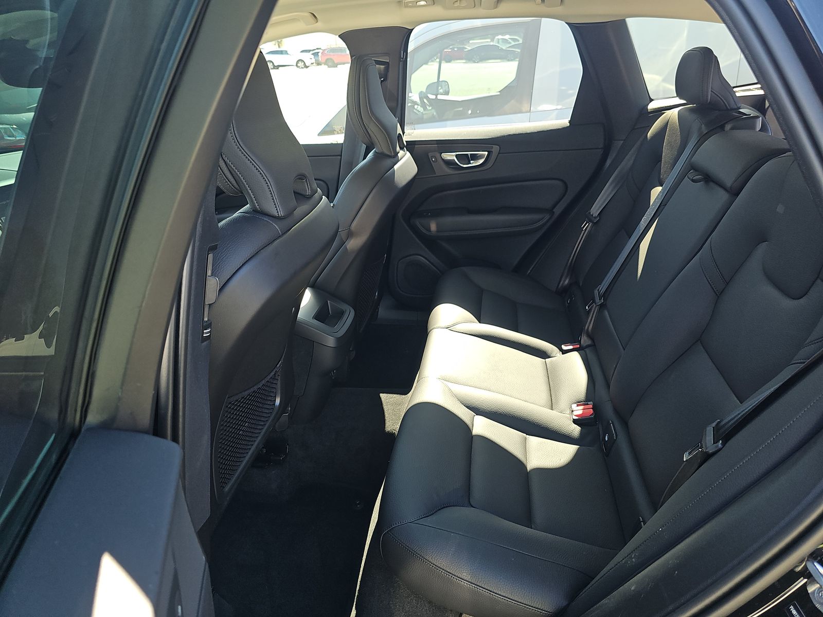 2025 Volvo XC60 B5 Plus AWD