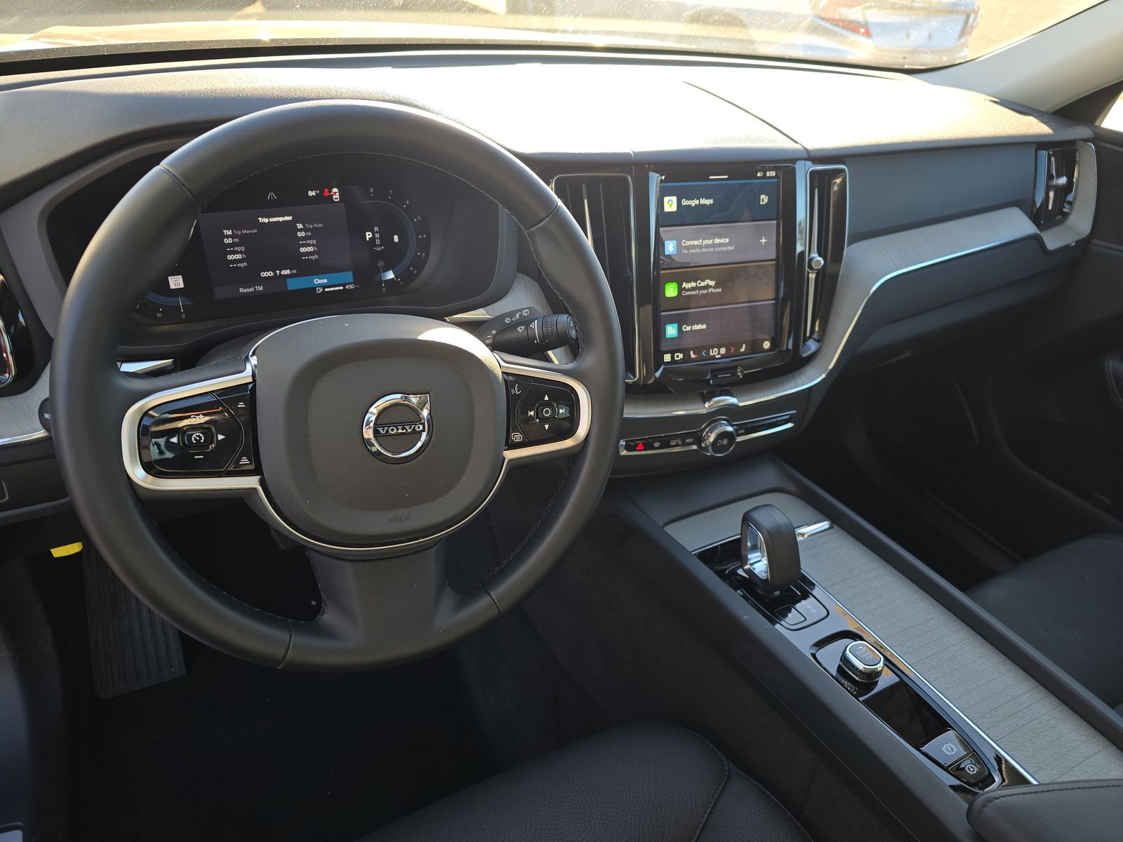 2025 Volvo XC60 B5 Plus AWD