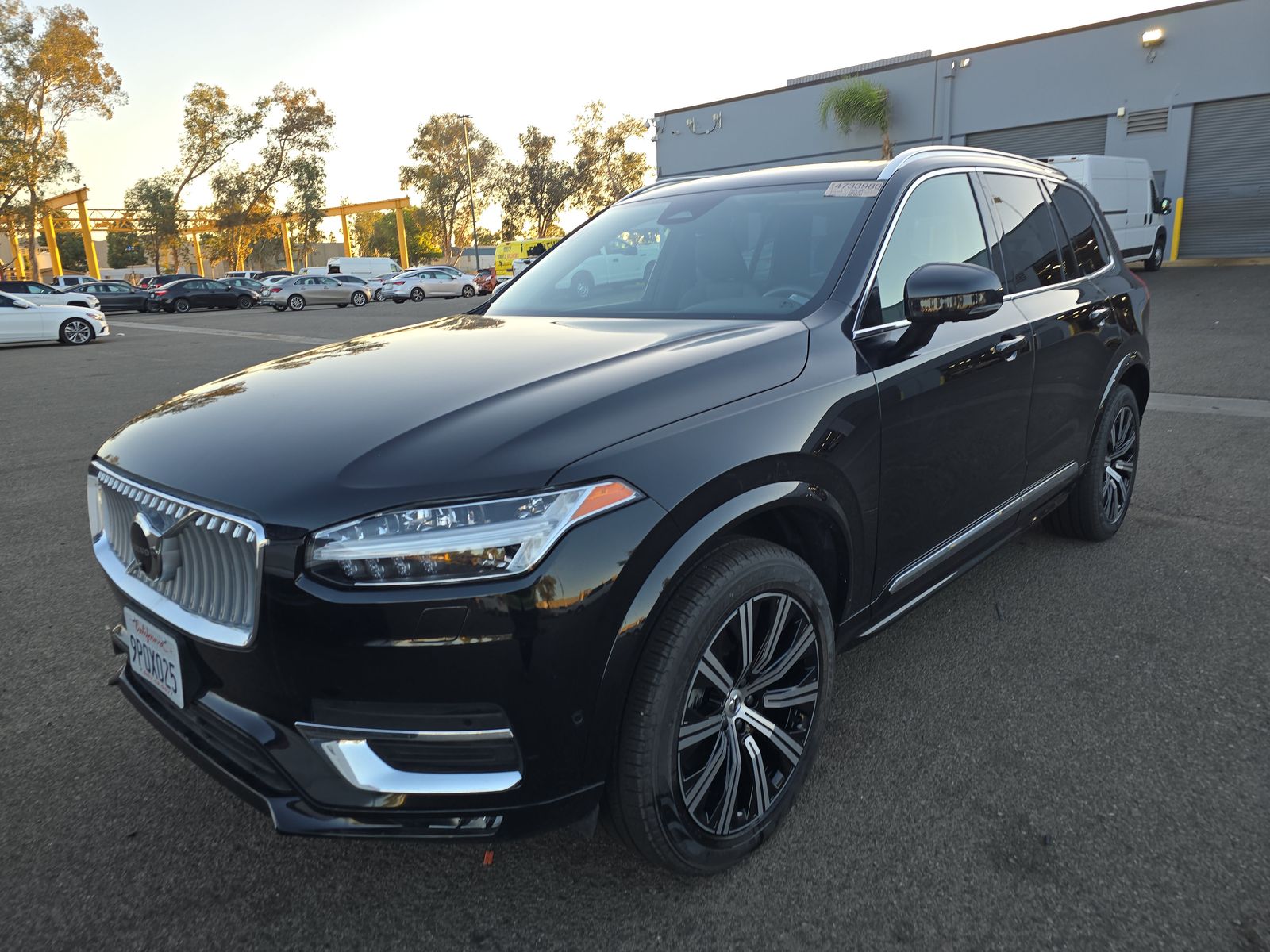 2025 Volvo XC90 B6 Plus AWD