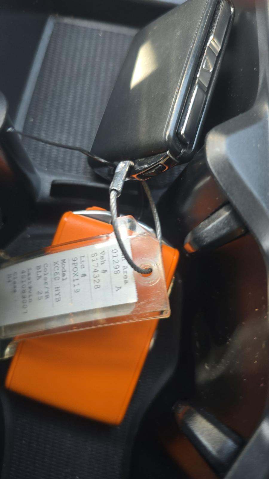 2025 Volvo XC60 B5 Plus AWD