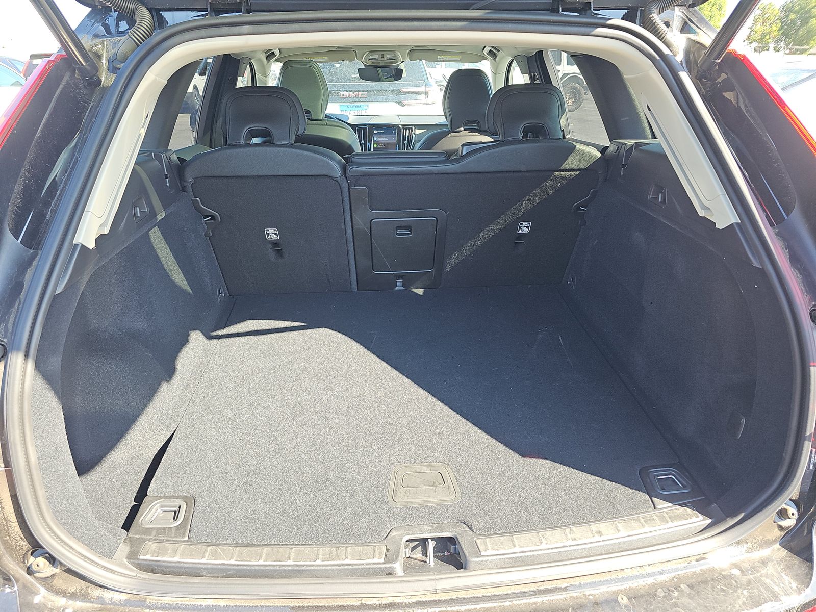 2025 Volvo XC60 B5 Plus AWD