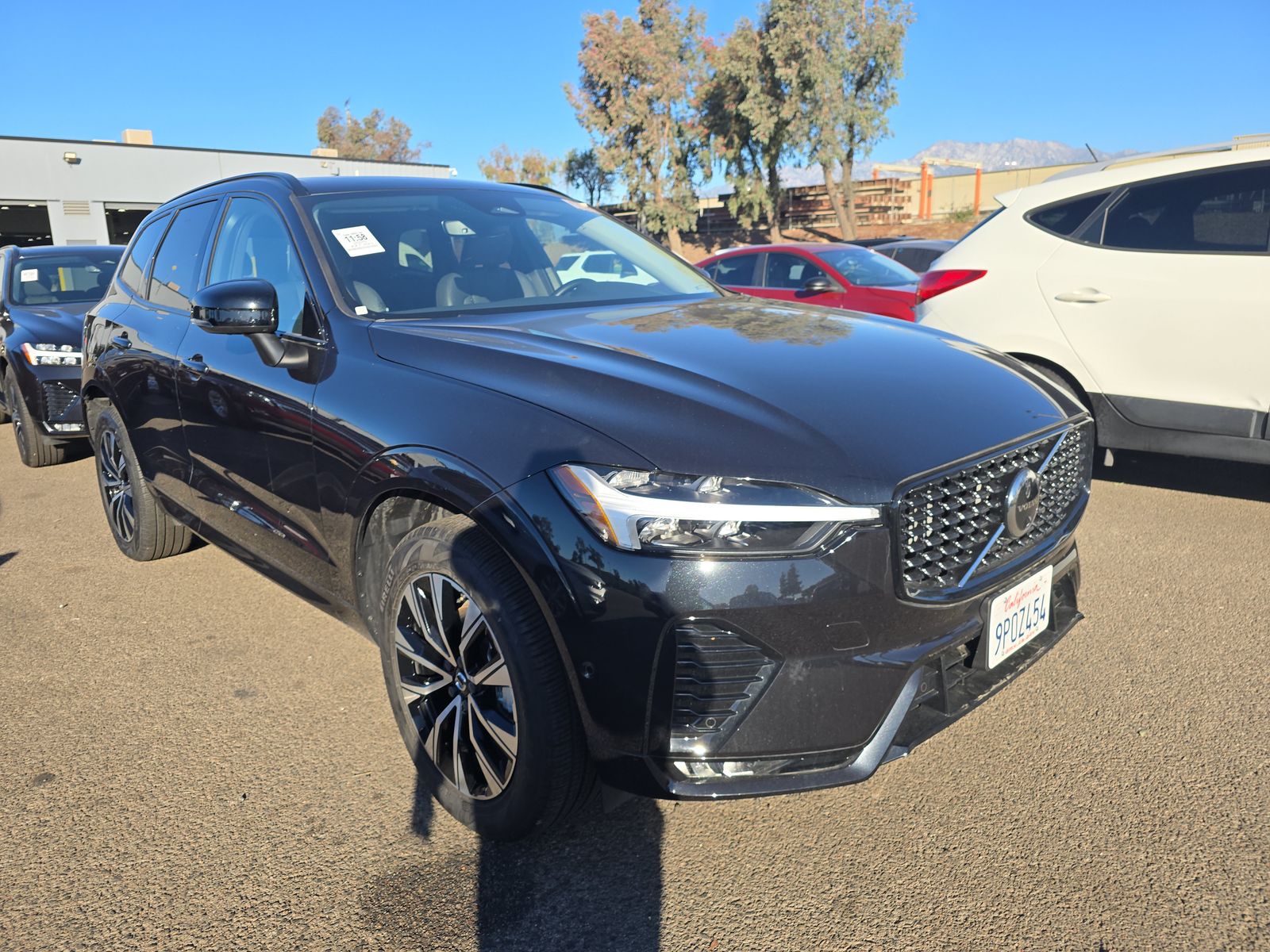 2025 Volvo XC60 B5 Plus AWD