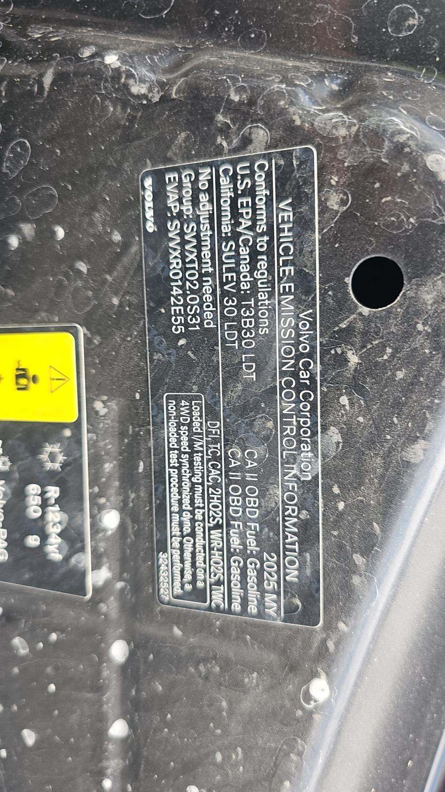 2025 Volvo XC60 B5 Plus AWD