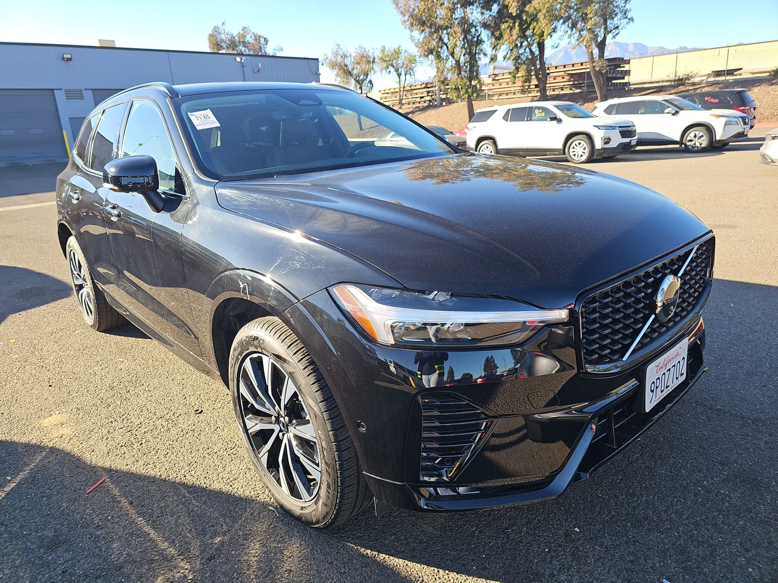 2025 Volvo XC60 B5 Plus AWD