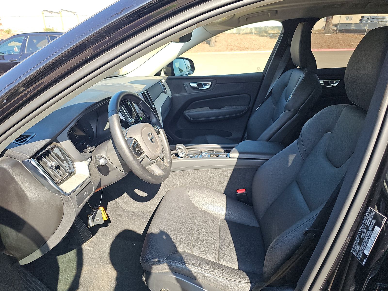 2025 Volvo XC60 B5 Plus AWD